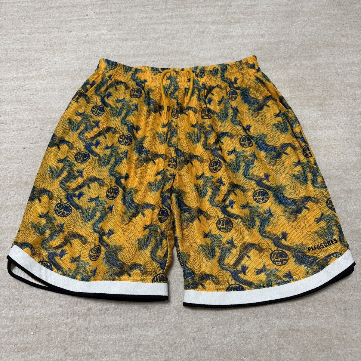 Pleasures Pleasures Now Chinese Dragon Hydra Basketball Mesh Shorts Size US 34 / EU 50 - 1 Thumbnail