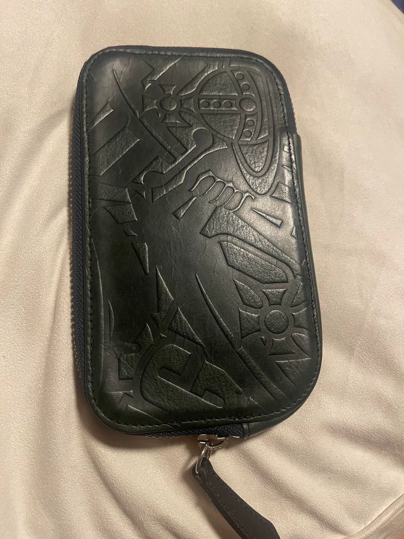 Vivienne Westwood Vivienne Westwood size os Black relief wallet passport bag Size ONE SIZE - 3 Thumbnail