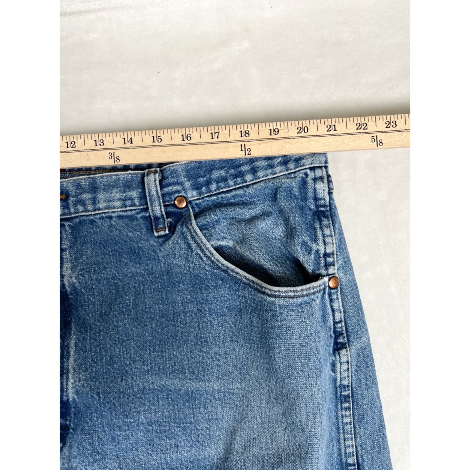 Wrangler VINTAGE Wrangler 31MWZ Relaxed Fit Cowboy Cut Jeans 42x30 Denim Blue Mens Regular 5-Pocket Size US 42 / EU 58 - 4 Thumbnail