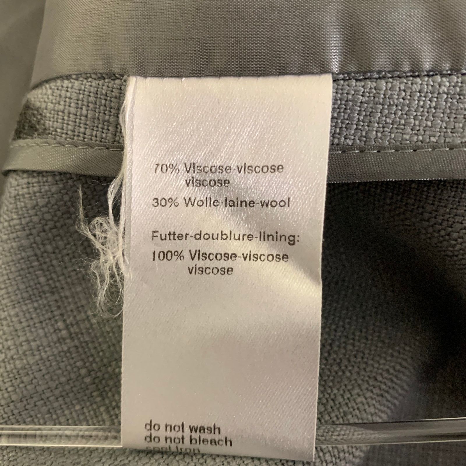 Akris AKRIS Size 12 Grey Black Viscose Wool Spotted Cropped Blazer Size XL / US 12-14 / IT 48-50 - 9 Thumbnail