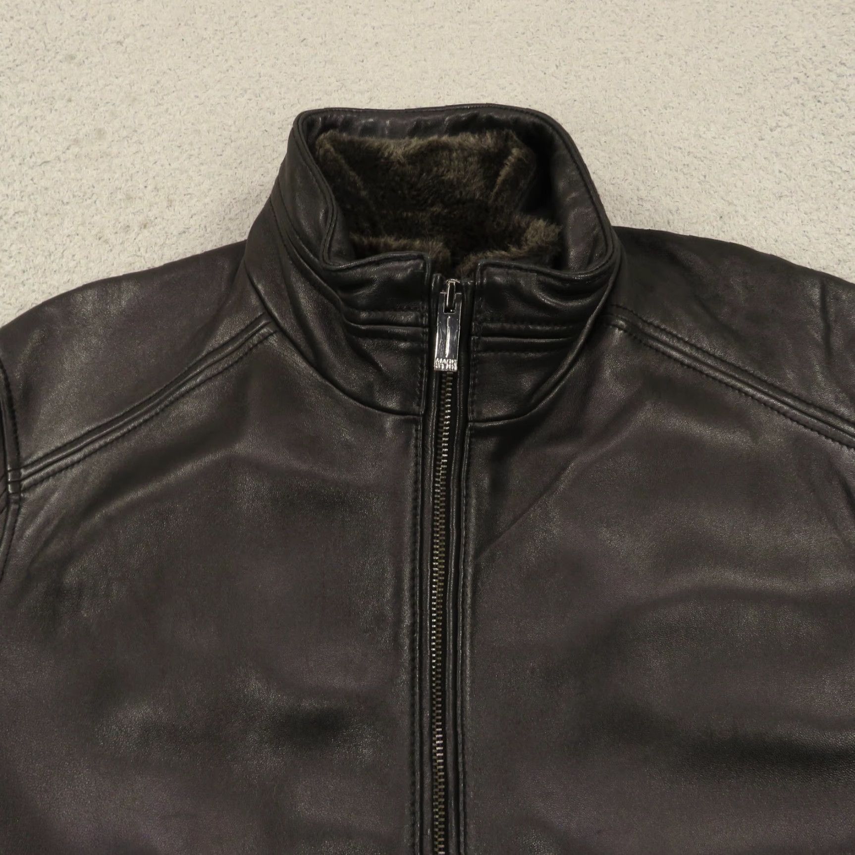 Vintage VINTAGE Andrew Marc New York Jacket Mens Leather Black Removable Fur Liner Wool 3-in-1 Jacket (L) Black Leather 90s Style Size US L / EU 52-54 / 3 - 4 Thumbnail