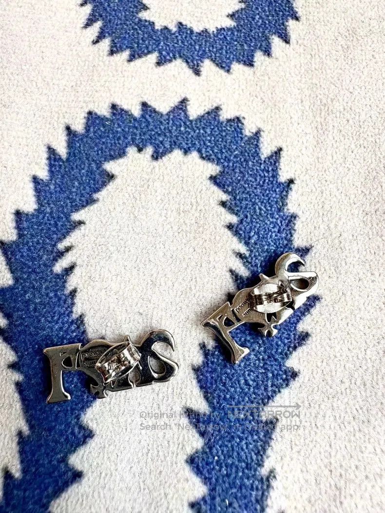 Vivienne Westwood Vivienne Westwood Vintage Pink Enamel Love Earrings. Size ONE SIZE - 3 Thumbnail