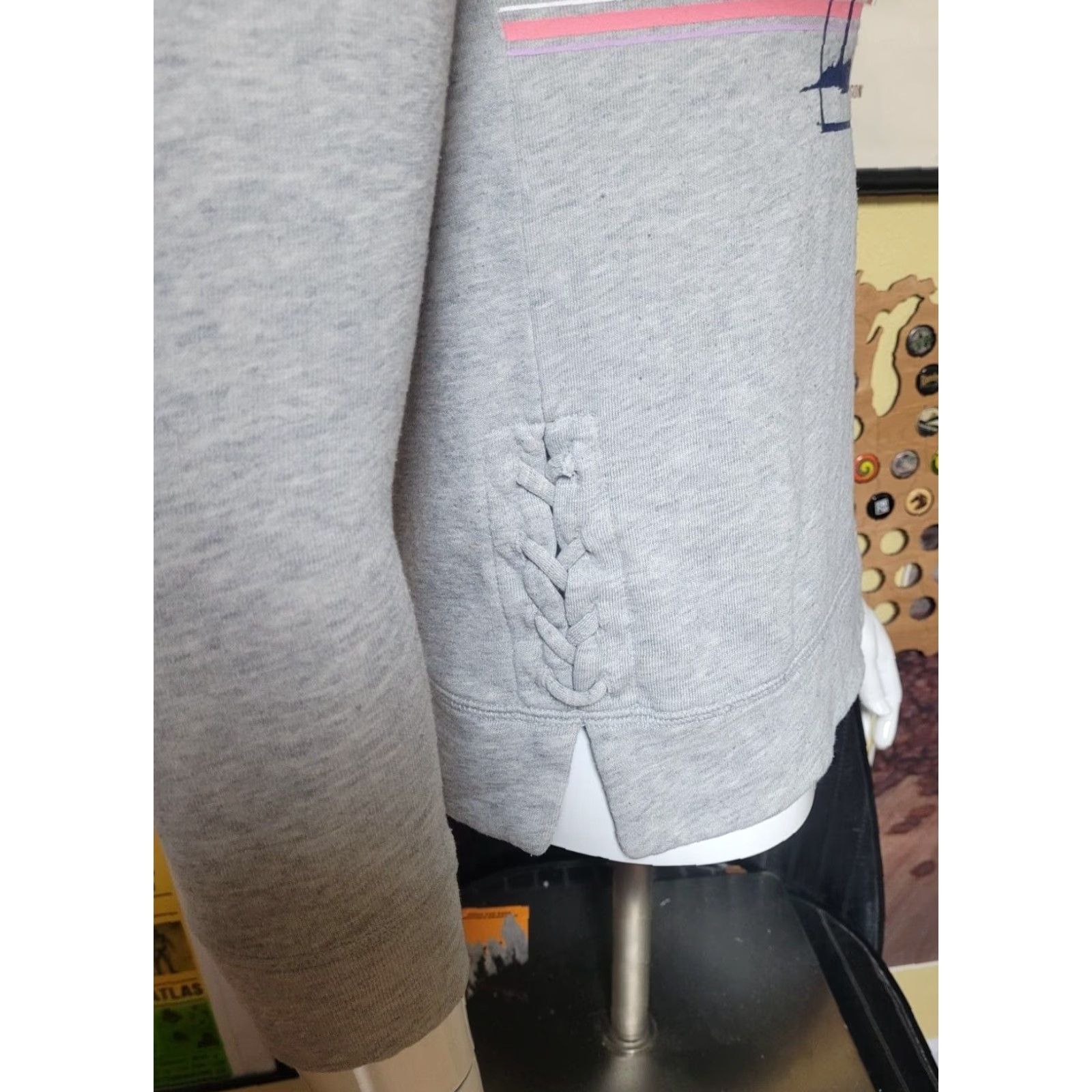 Old Navy VINTAGE Old Navy Beach Scene Crew Sweatshirt Girls Jrs 10-12 80s 90s Retro Gray Crew Neck Long Sleeve Sweatshirt Women Junior Size S Boys Girls? Size L / US 10 / IT 46 - 3 Thumbnail