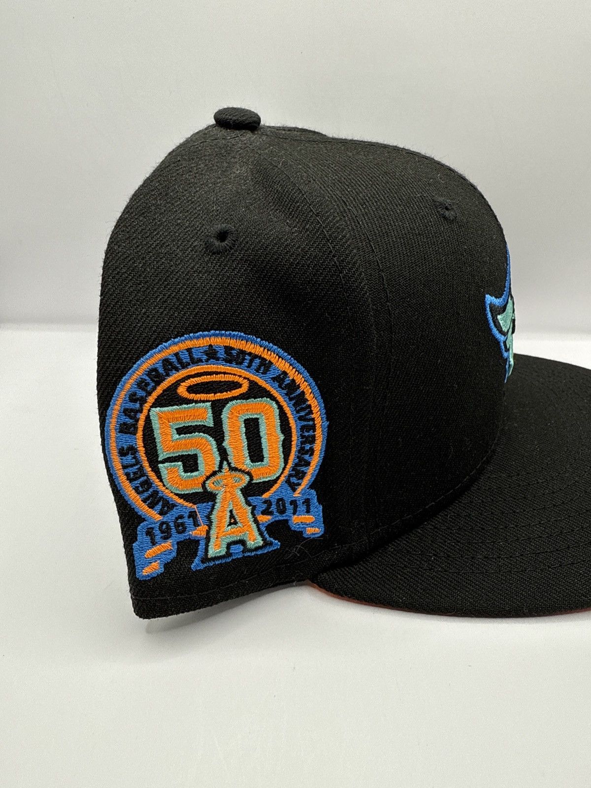 New Era Capsule hats “Halloween ” Angels size 7 1/8 Size ONE SIZE - 2 Thumbnail