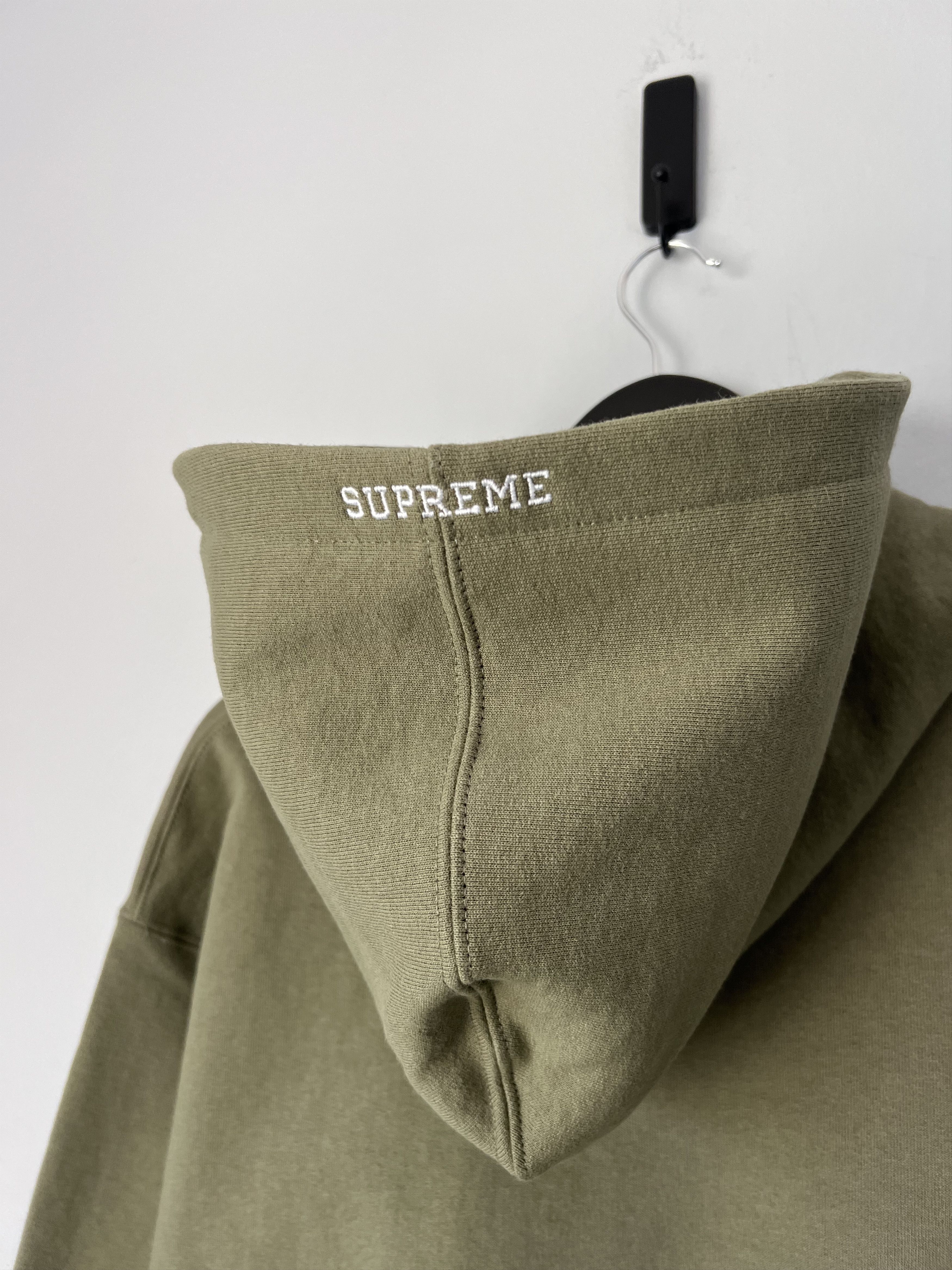 Supreme Supreme Kate Moss Hoodie in Light Olive Size US L / EU 52-54 / 3 - 6 Thumbnail