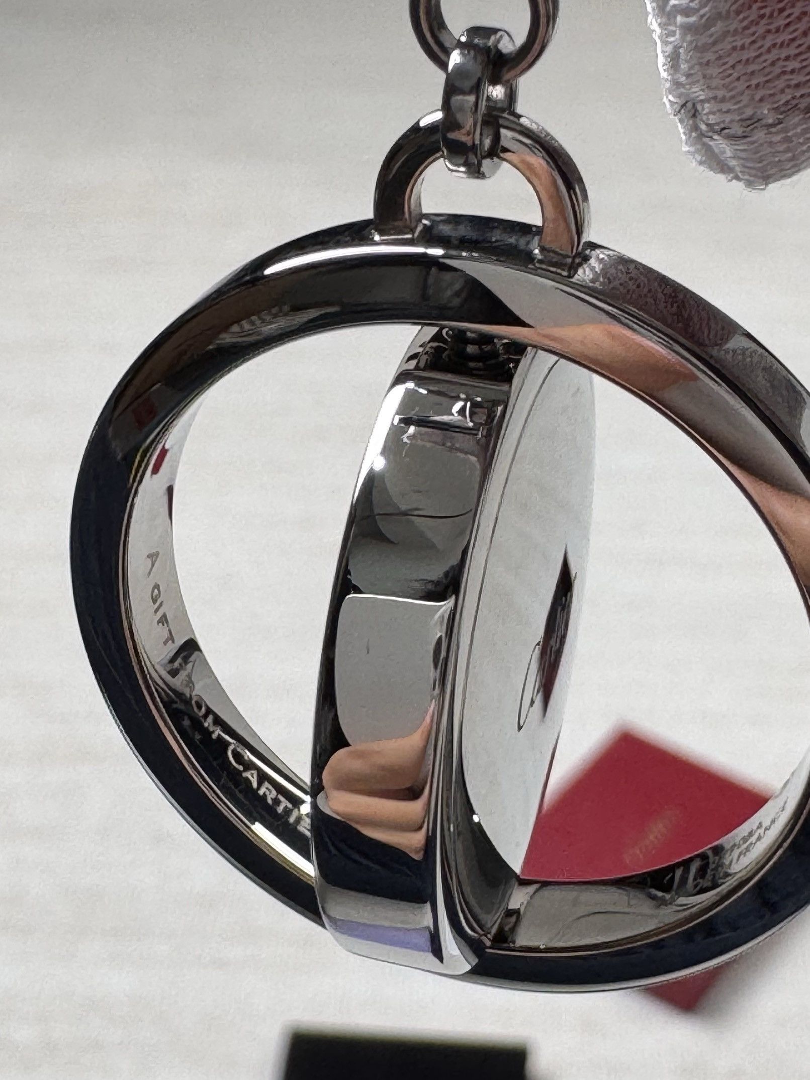 Cartier Cartier ENTRELACÉS DE CARTIER RIBBON PIVOTING KEY RING Size ONE SIZE - 8 Thumbnail