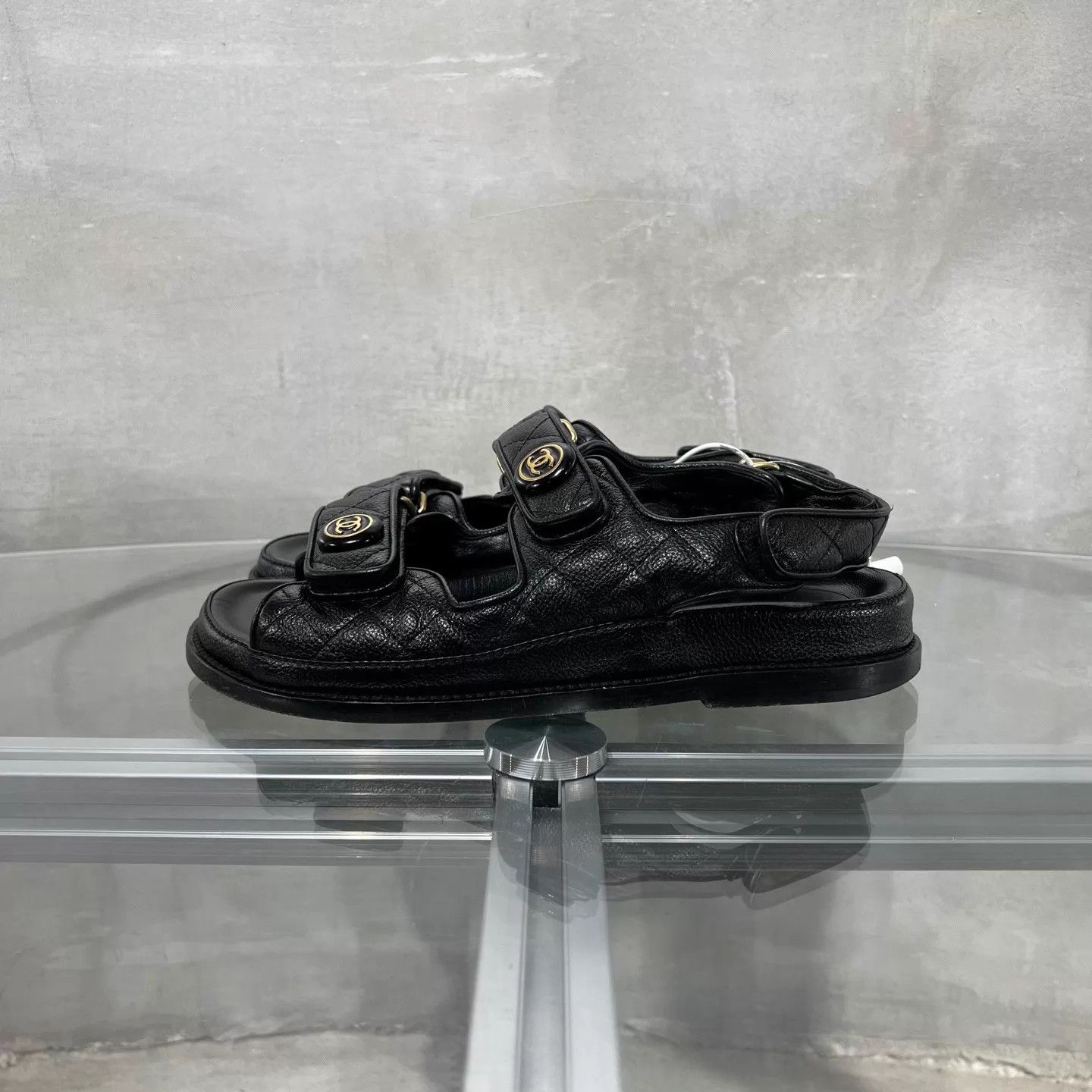 Chanel Chanel Black Velcro Sandals Gold CC Logo Size 37 Size US 6.5 / IT 36.5 - 3 Thumbnail