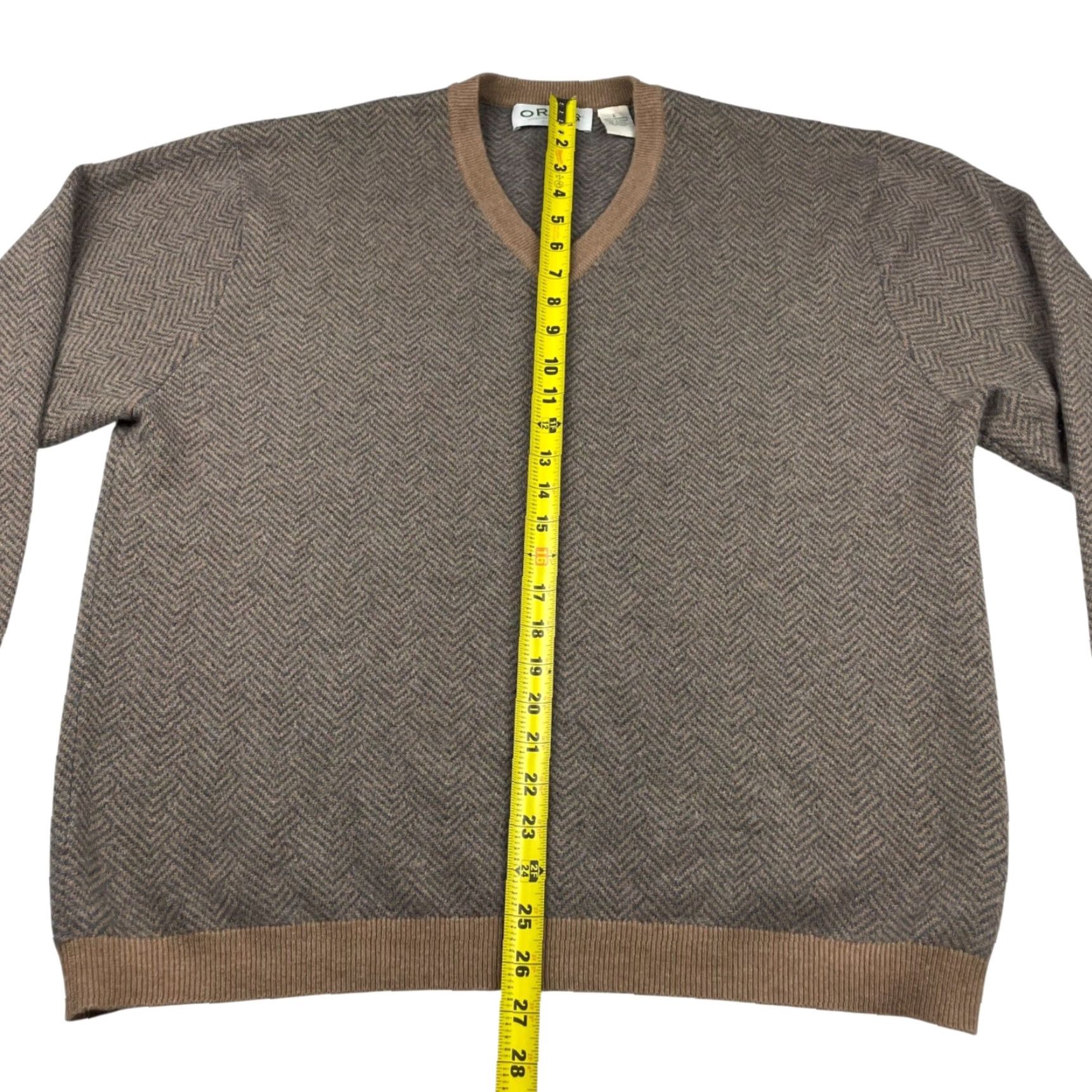 Orvis Orvis Men’s 100% Cashmere V-Neck Pullover Sweater Tan/Gray Herringbone Large V-Neck Men’s Pullover Sweater Cashmere Regular Fit Size US S / EU 44-46 / 1 - 4 Thumbnail
