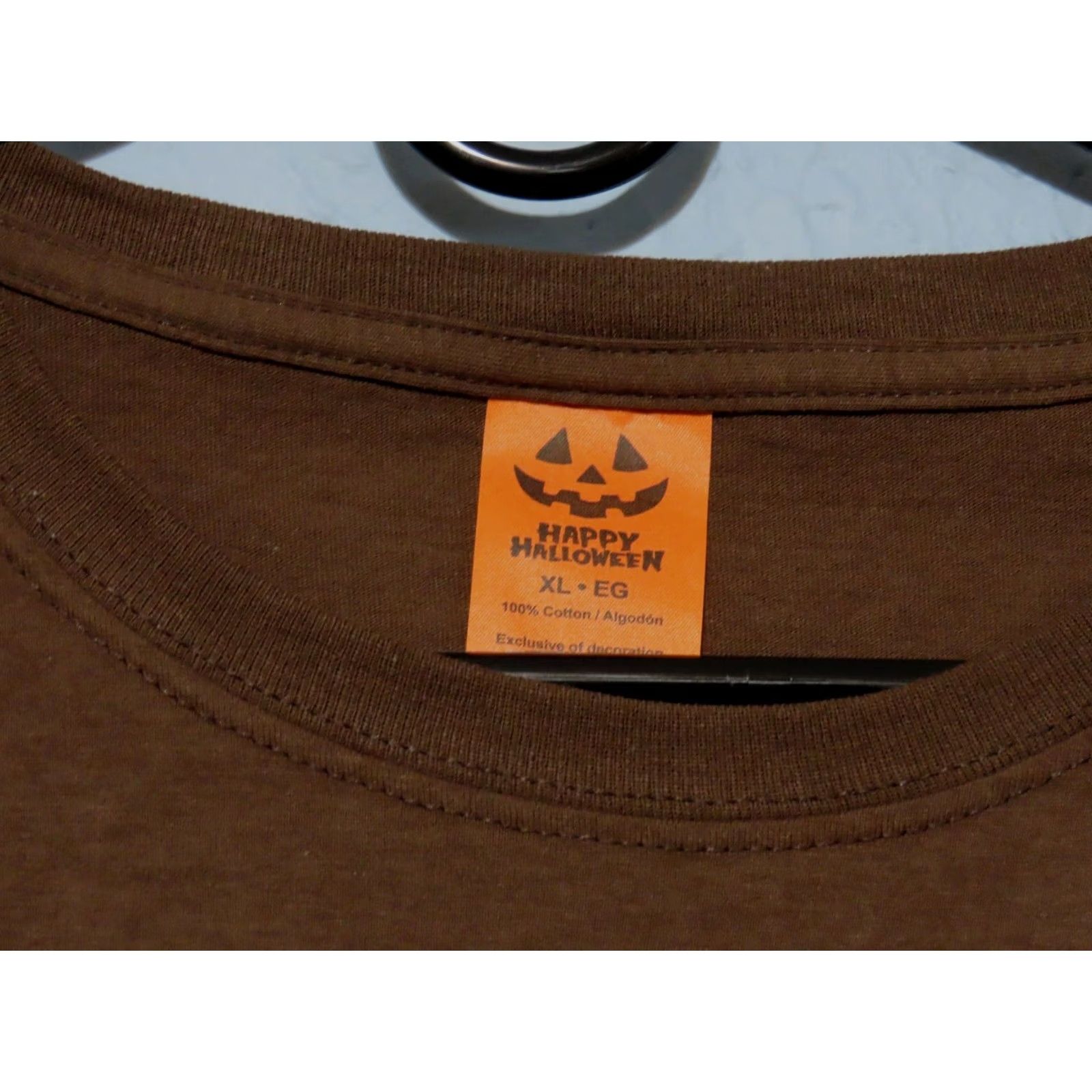Vintage Halloween Skull Scarecrow Top Hat T-shirt Men XL Brown Graphic Print Crew Neck Short Sleeve Cotton Regular Fit N/A Size US XL / EU 56 / 4 - 3 Thumbnail