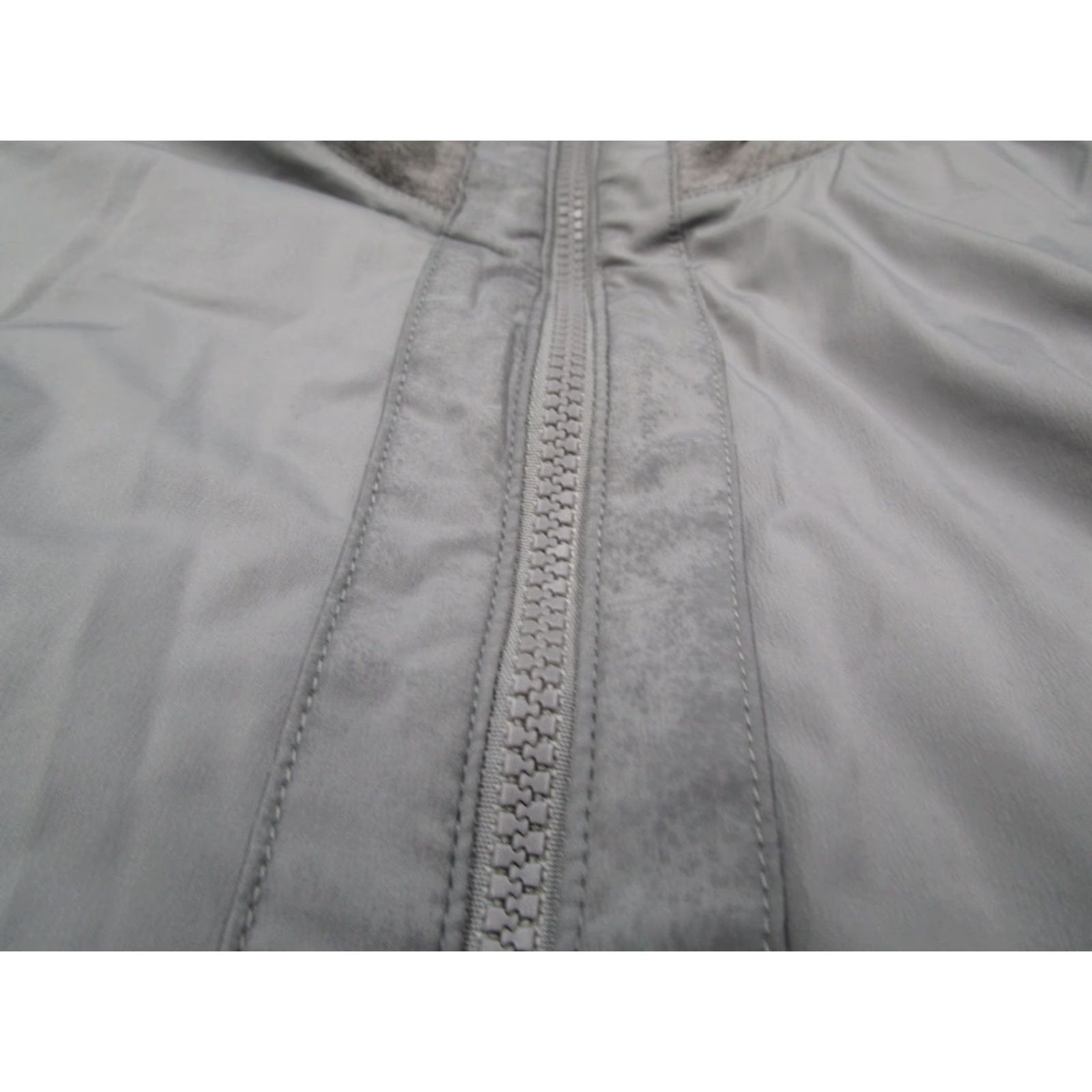 Lululemon Lululemon Jacket Women 6 Gray Reversible Quilted Full Zip Bomber Active Travel Size M / US 6-8 / IT 42-44 - 5 Thumbnail