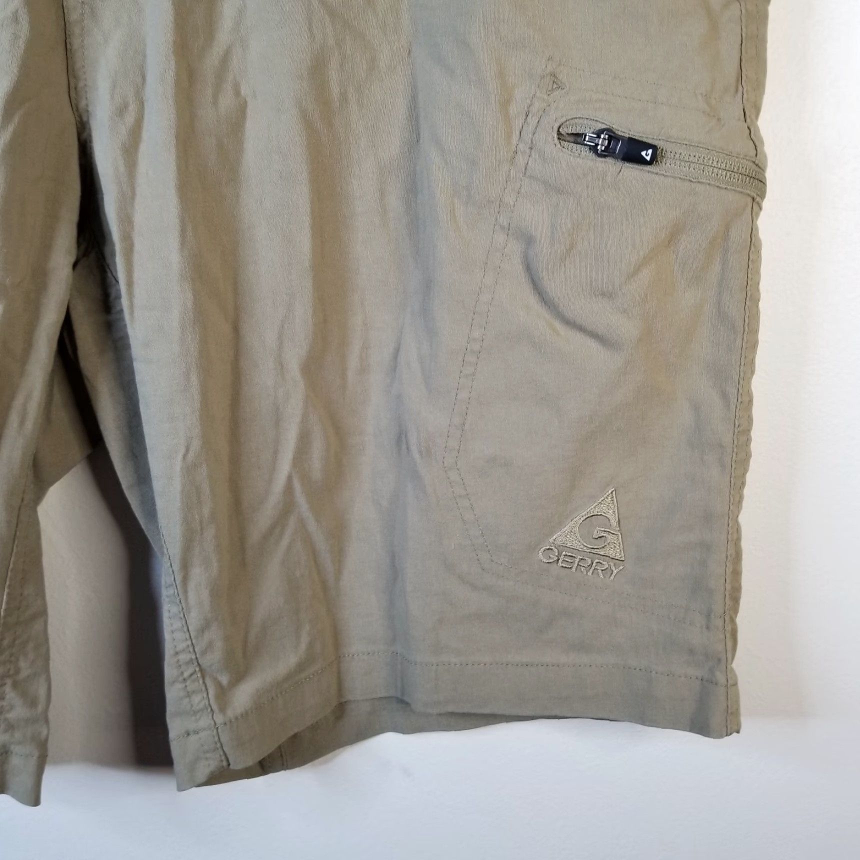 Vintage GERRY Mens Beige Hiking 6 Pocket Shorts Size 40 Size US 40 / EU 56 - 2 Thumbnail