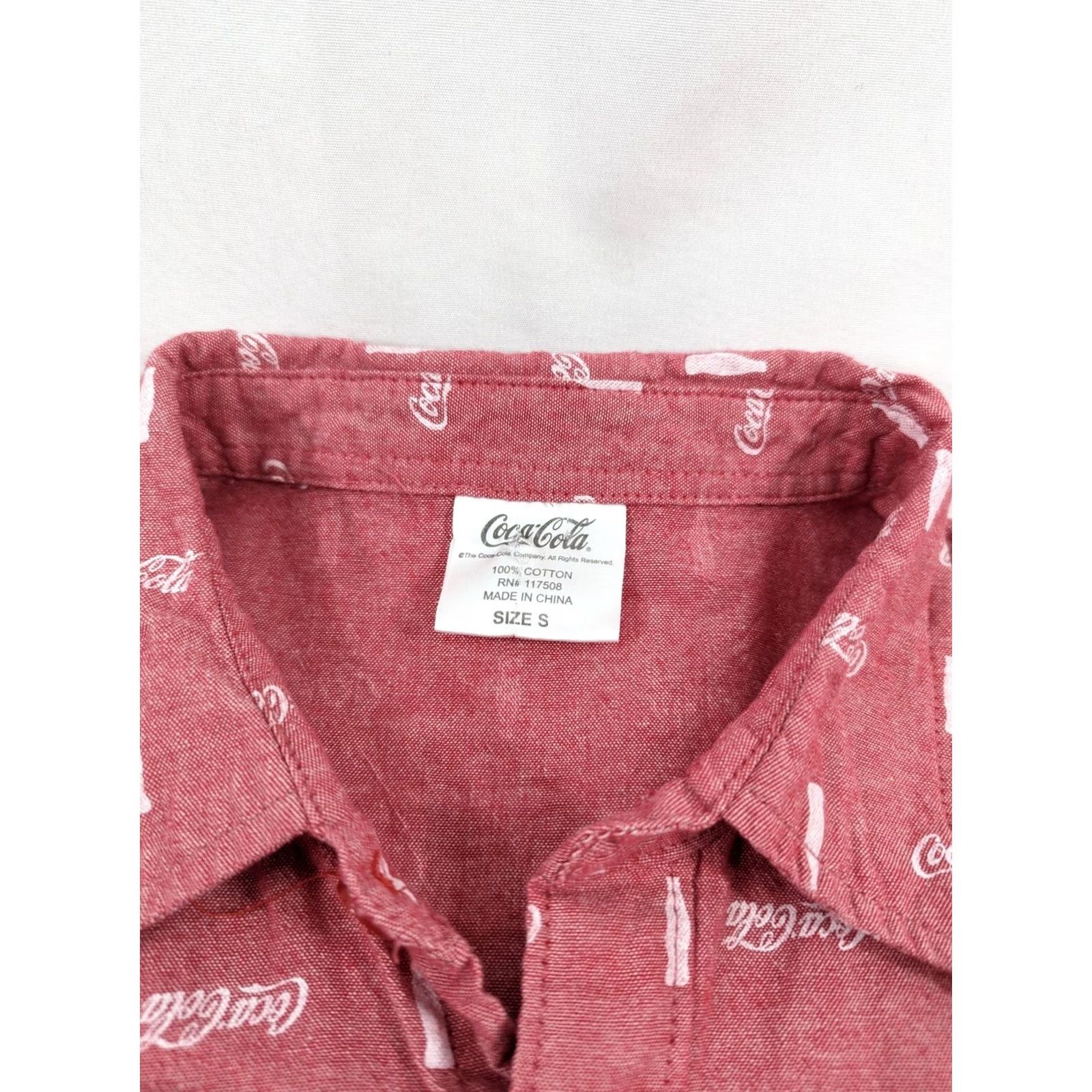 Vintage Coca-Cola Shirt Coca-Cola Bottle Caps Button-Down Short Sleeve Red Shirt Men Small Button-Up Regular Cotton Blend Logo Size US S / EU 44-46 / 1 - 4 Thumbnail