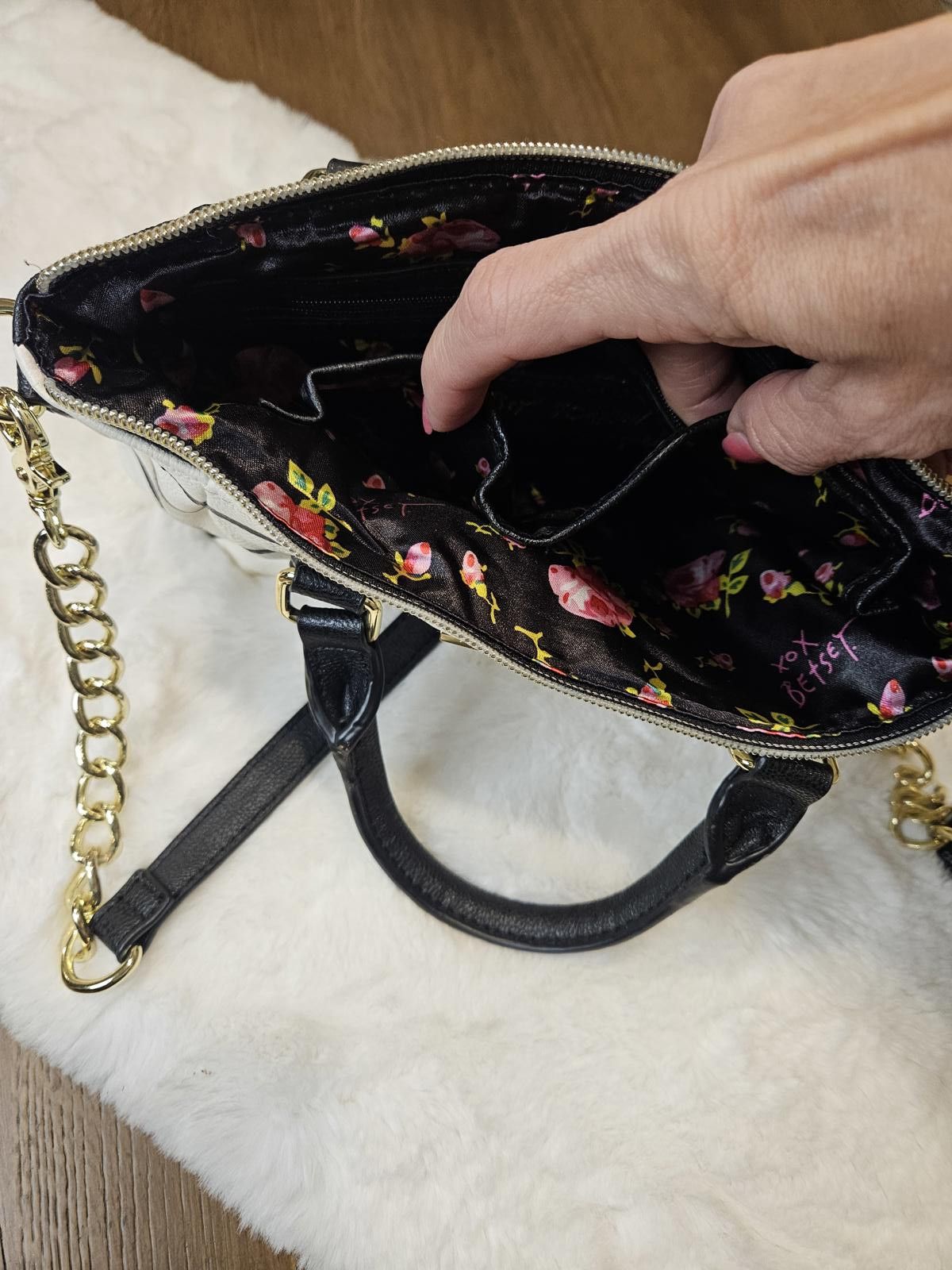 Designer Betsey Johnson Striped Crossbody Handbag Size ONE SIZE - 8 Thumbnail