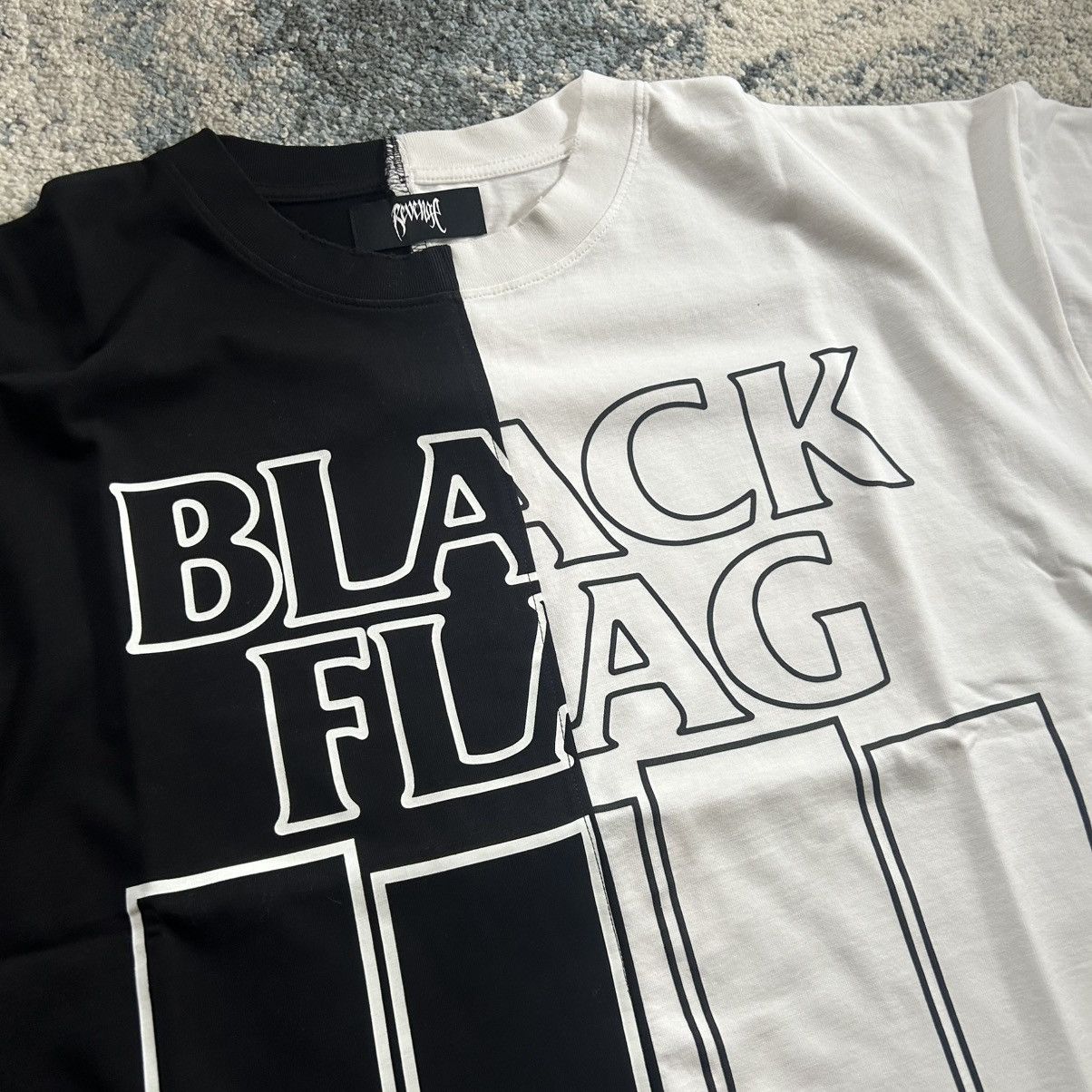 Revenge SPLiT “UNTiTLED” SHOWCASE ONE BLACK FLAG DiSTRESSED BOXY TEE Size US XXL / EU 58 / 5 - 2 Thumbnail