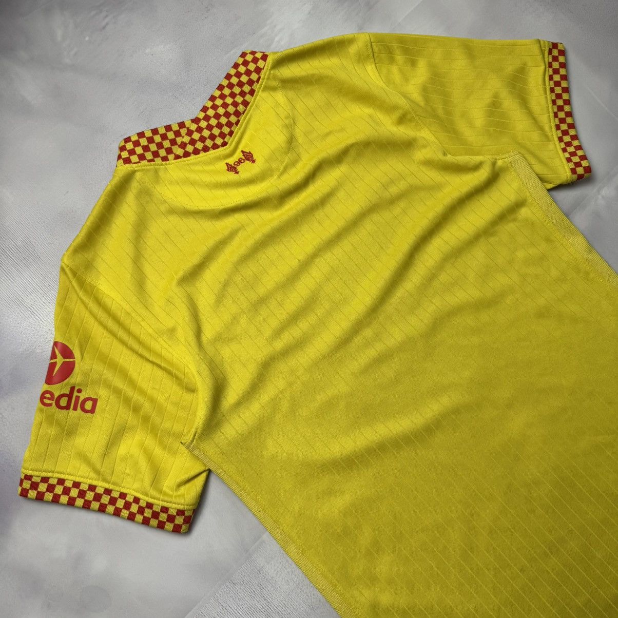 Nike Nike Liverpool 2021-22 Third Jersey Yellow Red Check XS Size US XS / EU 42 / 0 - 14 Thumbnail