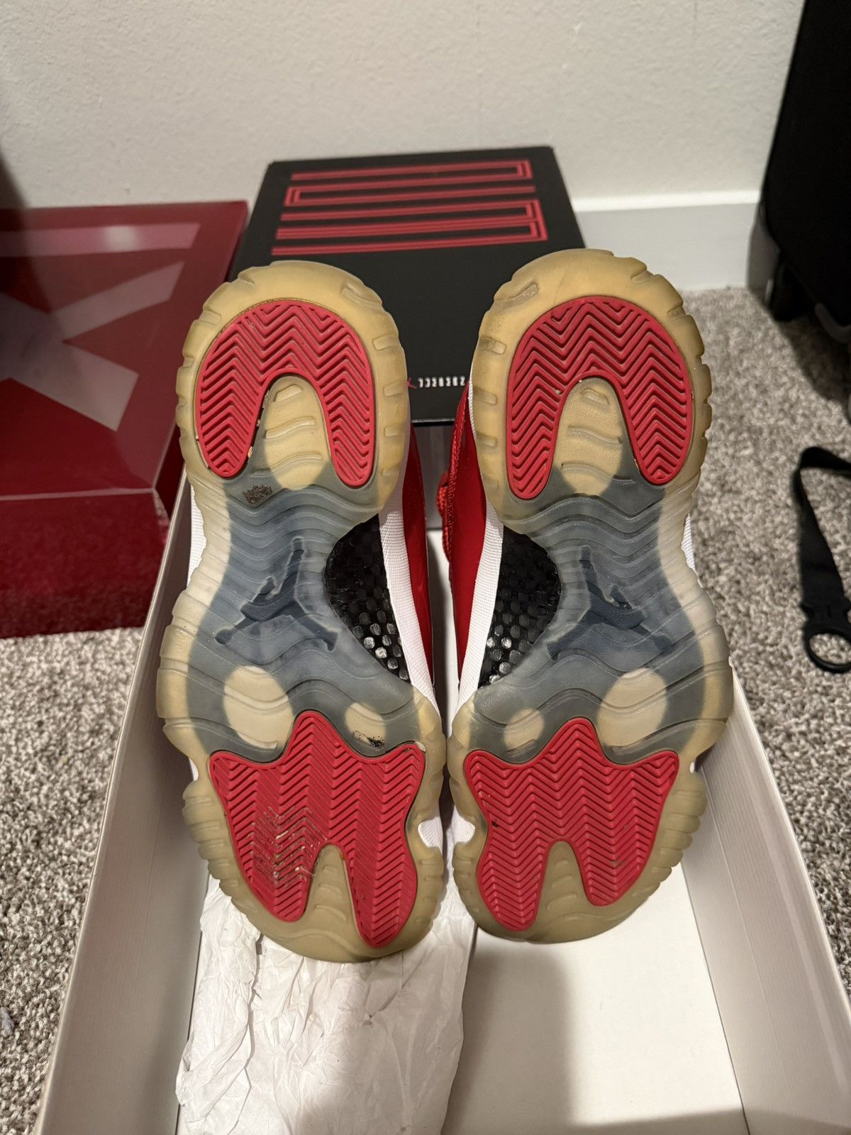 Nike Gym Red Jordan 11 Size US 8.5 / EU 41-42 - 9 Thumbnail