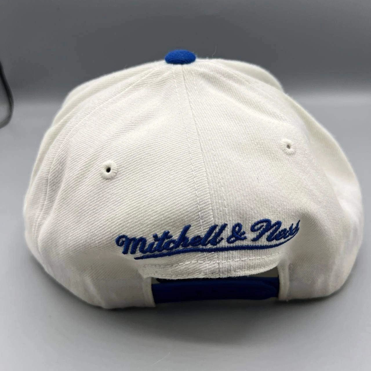 Mitchell & Ness Golden State Warriors GSW Hat Men White Blue Snap Back Cap Size ONE SIZE - 4 Thumbnail