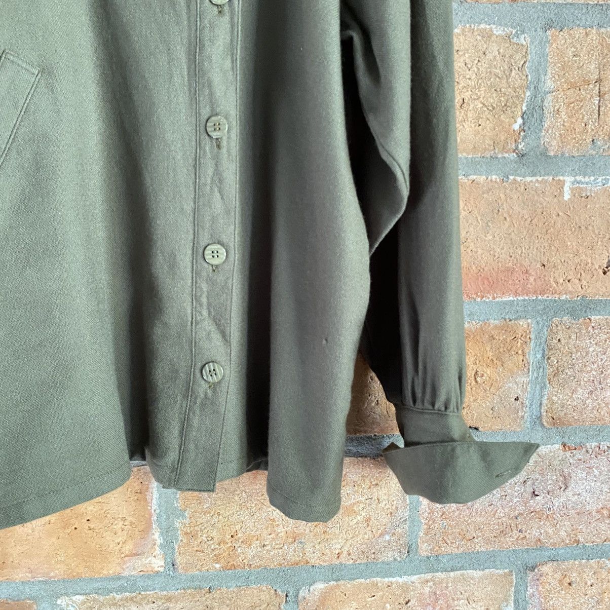 Karl Lagerfeld Karl Lagerfeld Khaki Asymmetrical Button Shirt Size M / US 6-8 / IT 42-44 - 5 Thumbnail