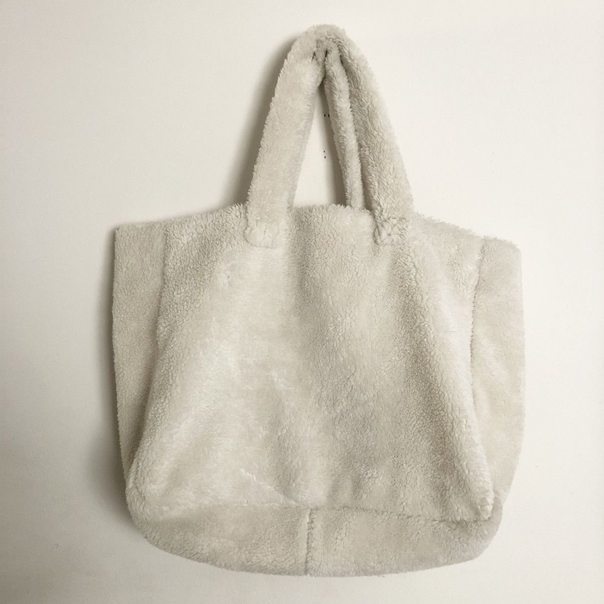 Alo Yoga Alo Yoga Foxy Sherpa Tote Ivory Size ONE SIZE - 9 Thumbnail