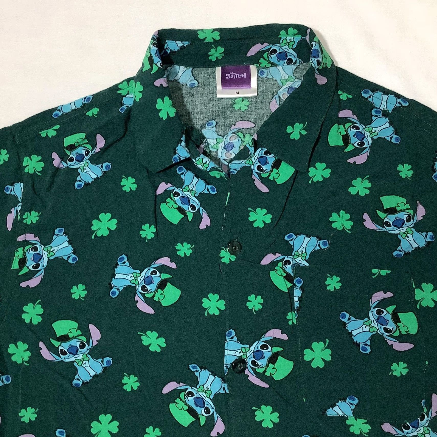 Disney VINTAGE Disney Stitch Shirt Mens Medium Green Shamrock St Patricks Day Button Up Rayon Size US M / EU 48-50 / 2 - 2 Thumbnail