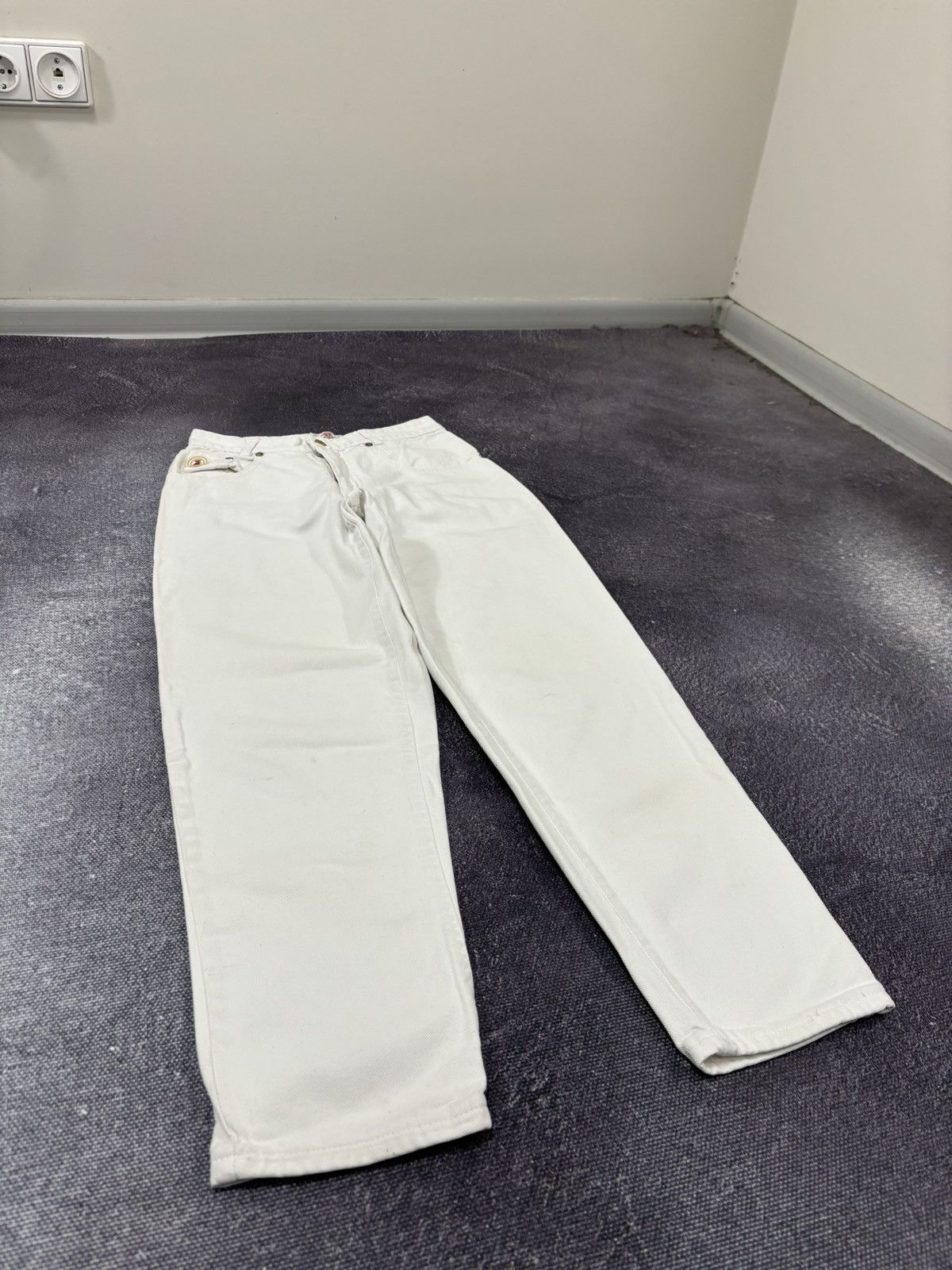 Trussardi Vintage Trussardi Women’s White Logo Luxury Tapered Jeans Size 28" / US 6 / IT 42 - 13 Thumbnail