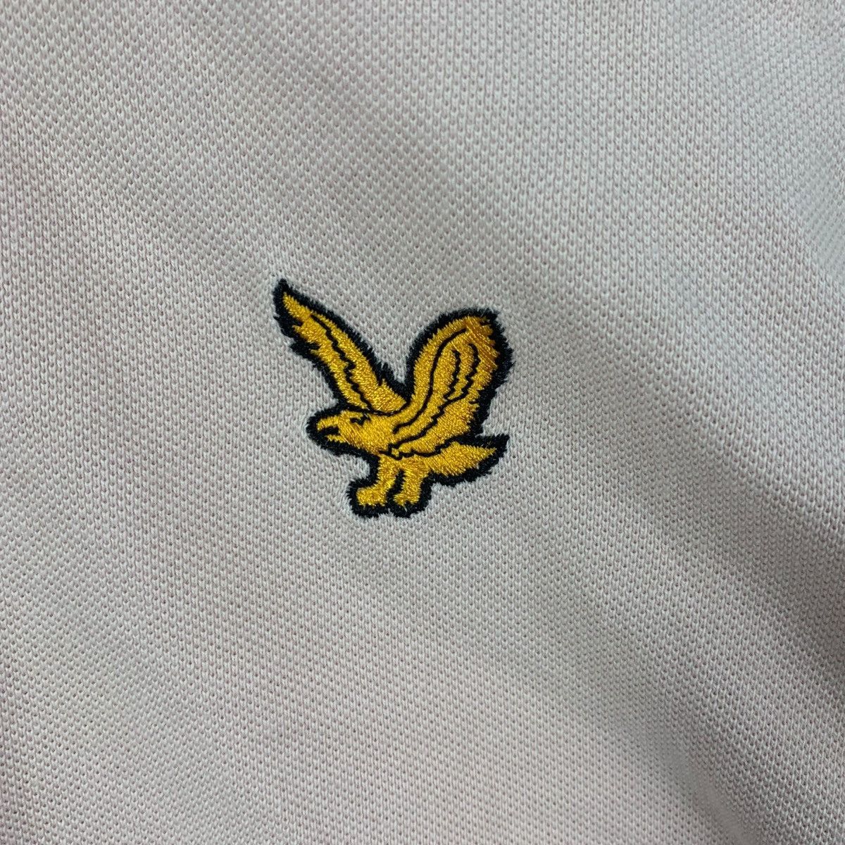 Lyle & Scott Vintage LYLE & SCOTT SCOTLAND Embossed Logo Polo Tee Size M / US 6-8 / IT 42-44 - 3 Thumbnail