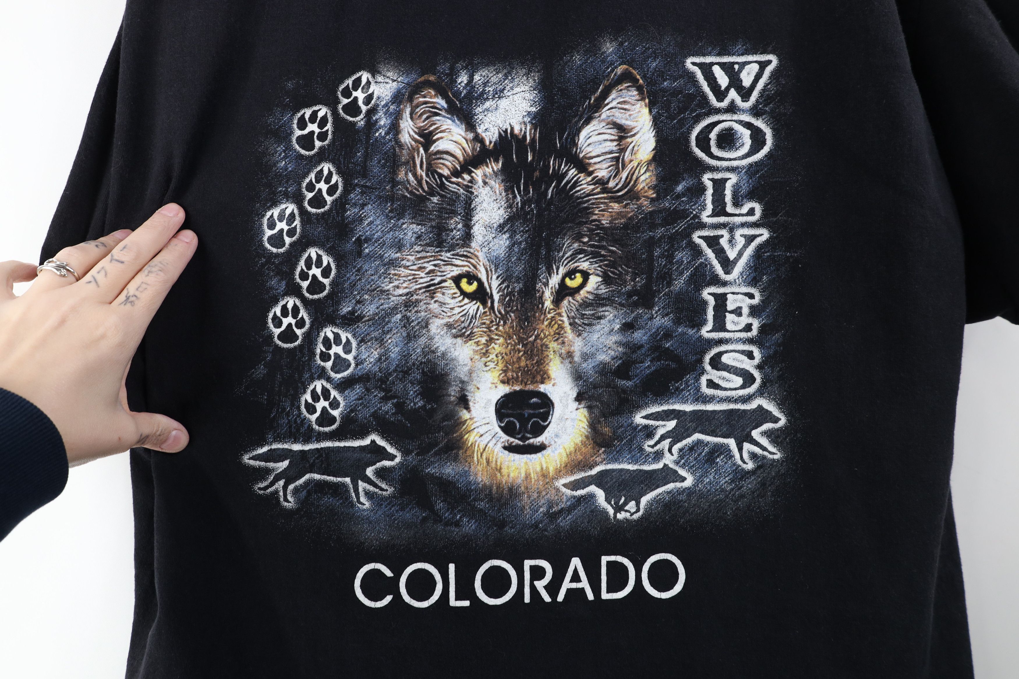 Vintage Vintage 90s Streetwear Wolves Short Sleeve T-Shirt Black Size US XL / EU 56 / 4 - 4 Thumbnail