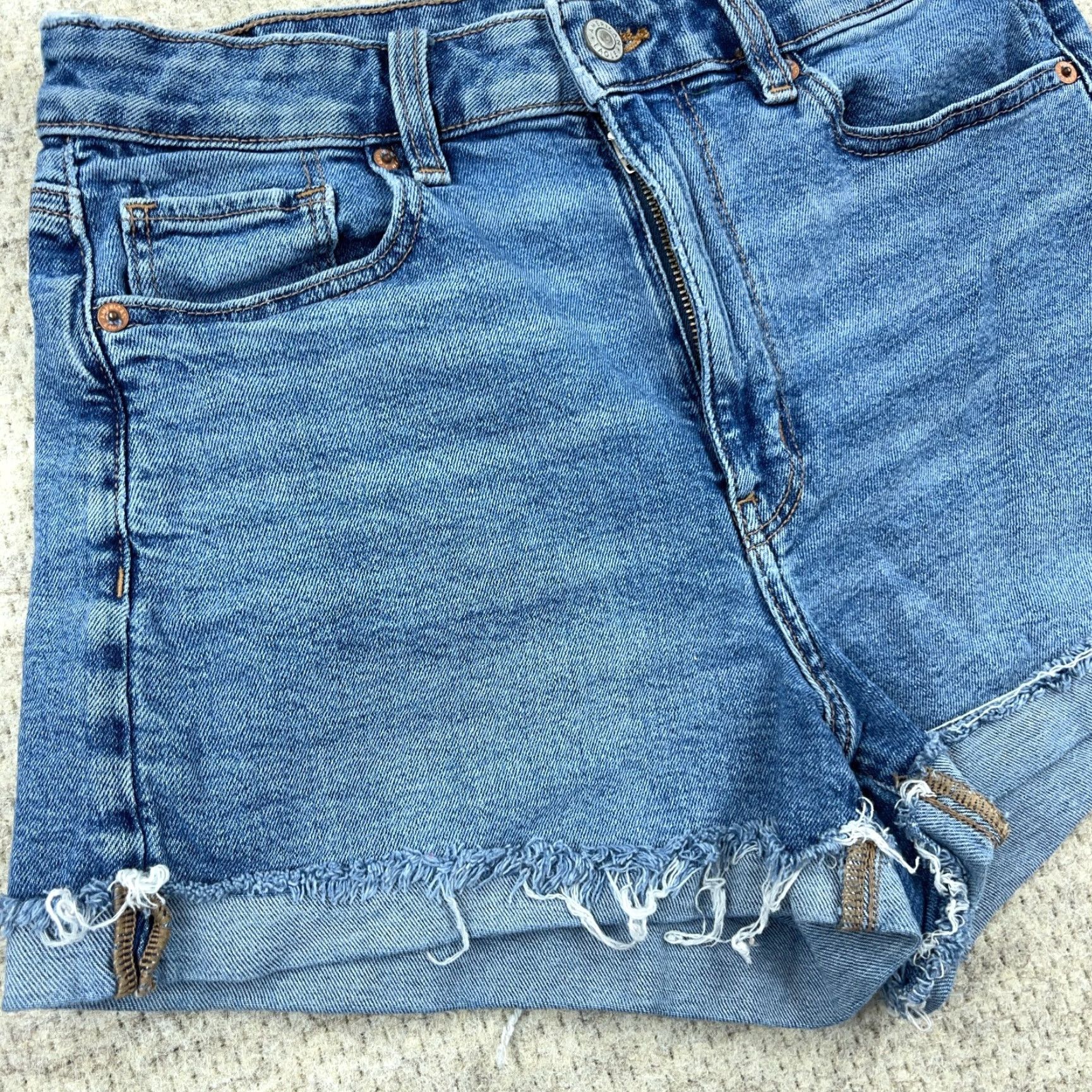 American Eagle Outfitters American Eagle Outfitters Mom Shorts Women 6 Denim Light Blue Cargo Baggy 5-Pocket Stretch Cuffed Size 28" / US 6 / IT 42 - 5 Thumbnail