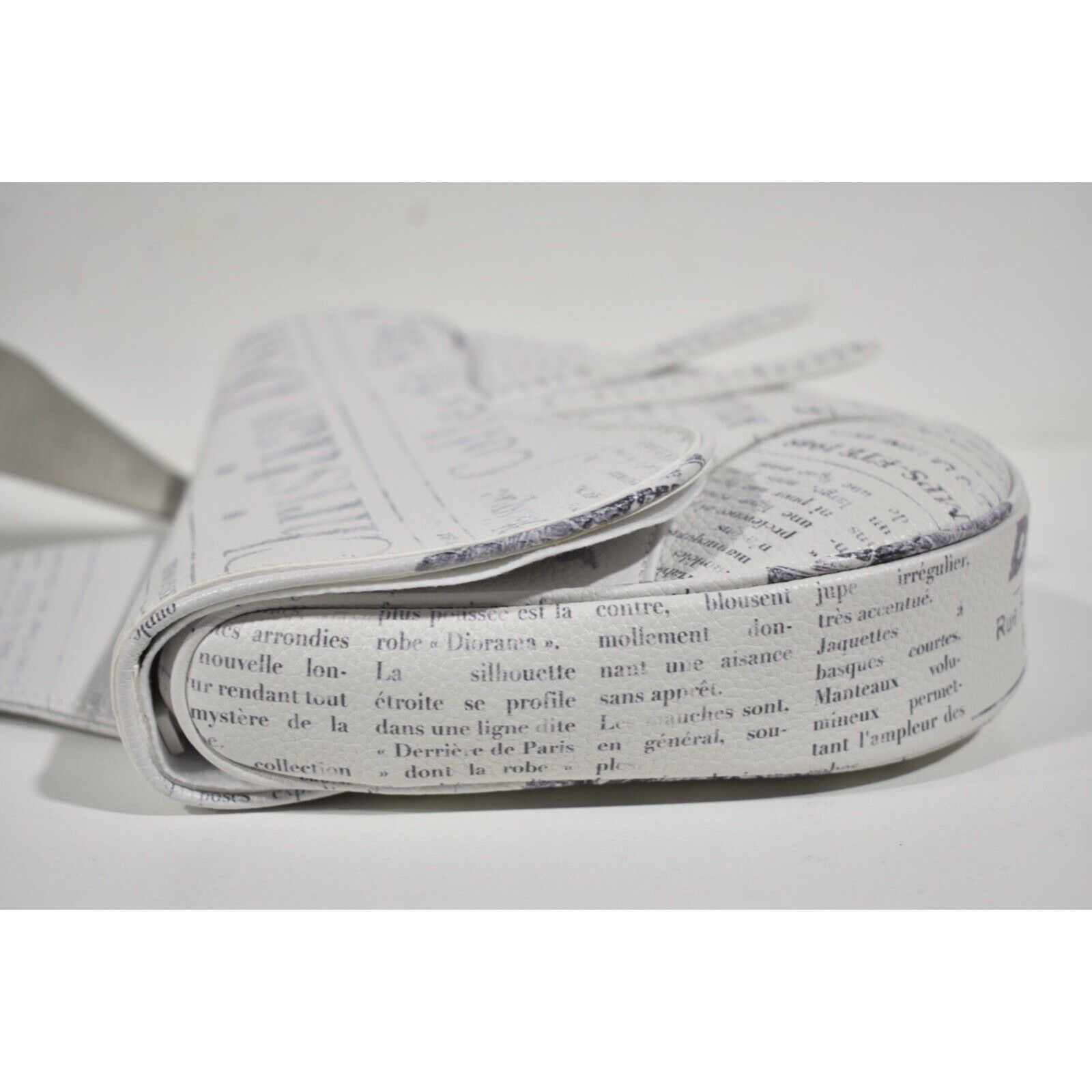 Dior Dior x Daniel Arsham Newspaper Saddle Crossbody Fanny Bag Size ONE SIZE - 9 Thumbnail