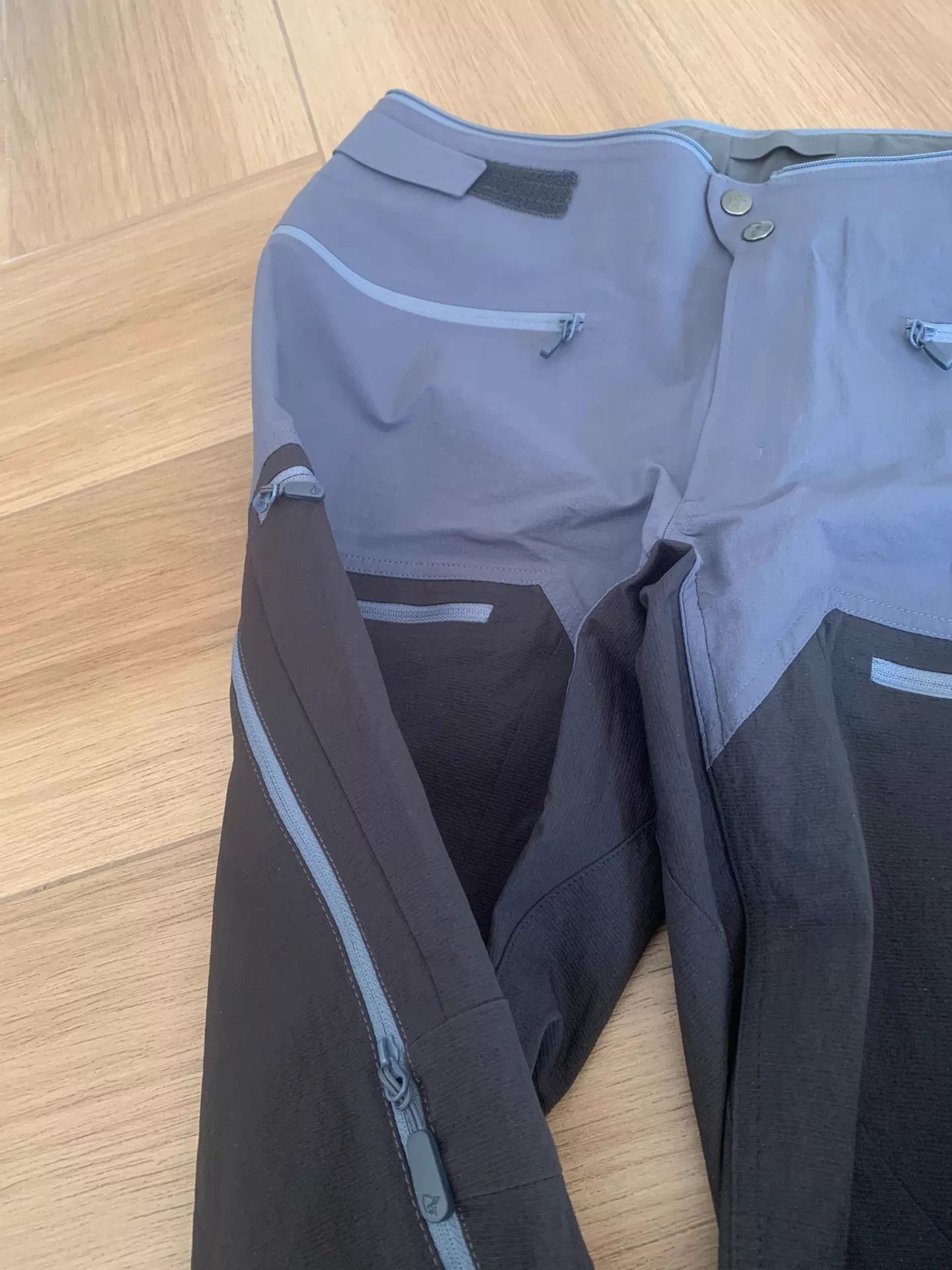 Norrona NORRONA Trollveggen Flex1 Men's Softshell Black-Grey Size US 34 / EU 50 - 9 Thumbnail