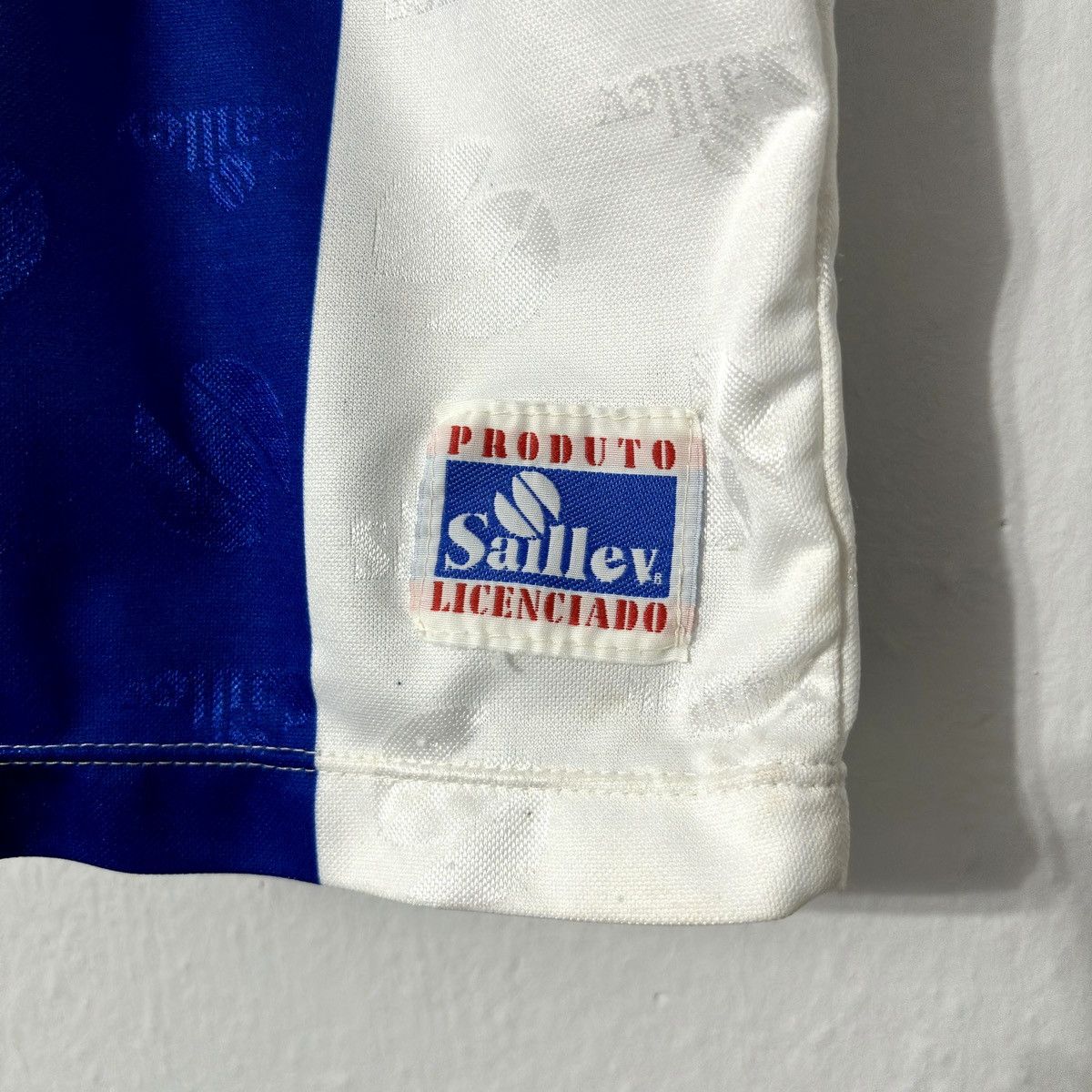 Vintage 1995 1996 FC Porto Retro Vintage Saillev Home Soccer Jersey Size US L / EU 52-54 / 3 - 5 Thumbnail