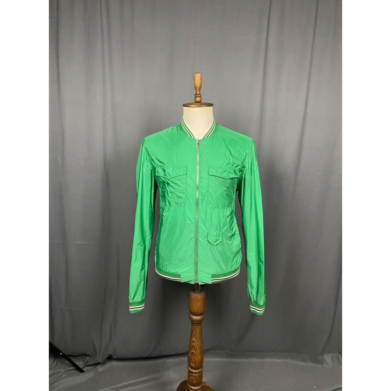 Gucci Gucci Men's Green Beige Reversible Nylon Bomber Jacket Size Size US L / EU 52-54 / 3 - 4 Thumbnail