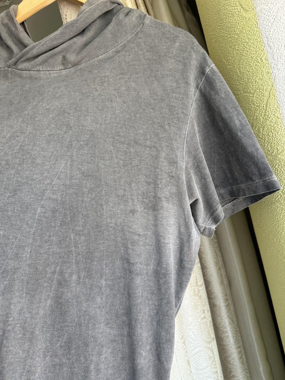 Vintage Vintage Stonewash Grey Hooded T-Shirt Avantgarde Owens Style Size US M / EU 48-50 / 2 - 7 Thumbnail