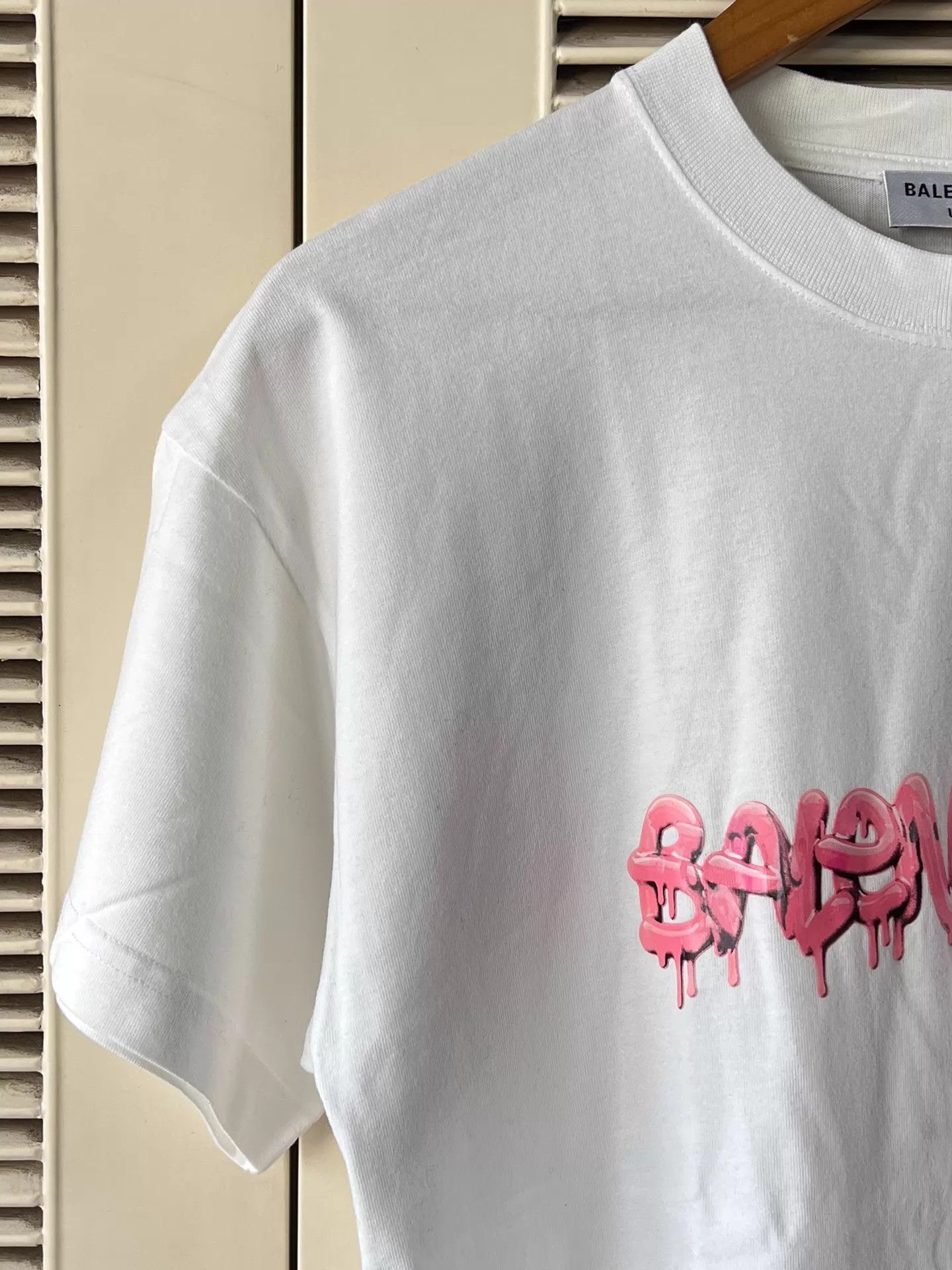 Balenciaga Balenciaga Jelly Graffiti Pink Logo White Tee XS Size XS / US 0-2 / IT 36-38 - 4 Thumbnail