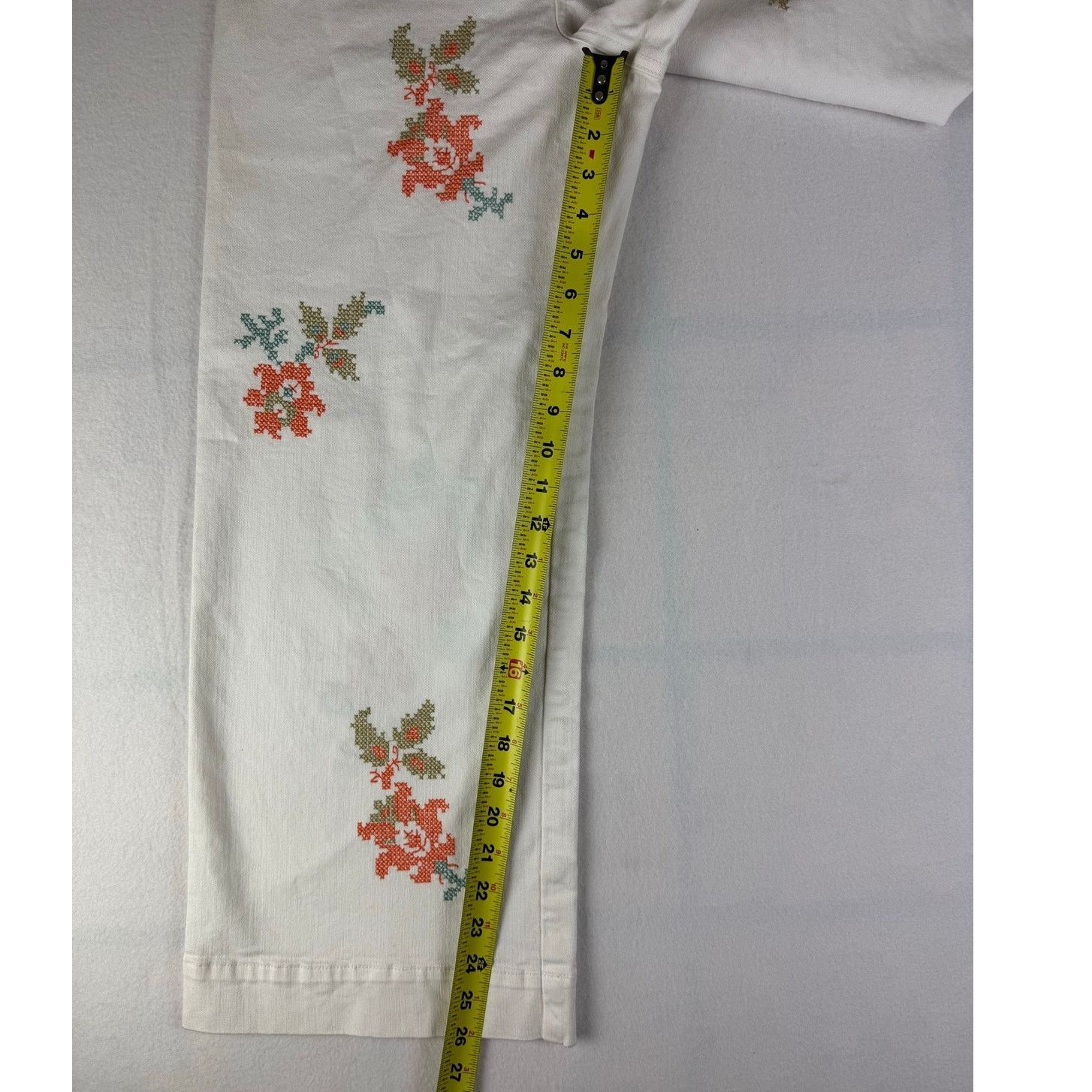 Anthropologie Maeve Anthropologie Colette Floral White Jeans 28 Size 28" / US 6 / IT 42 - 4 Thumbnail