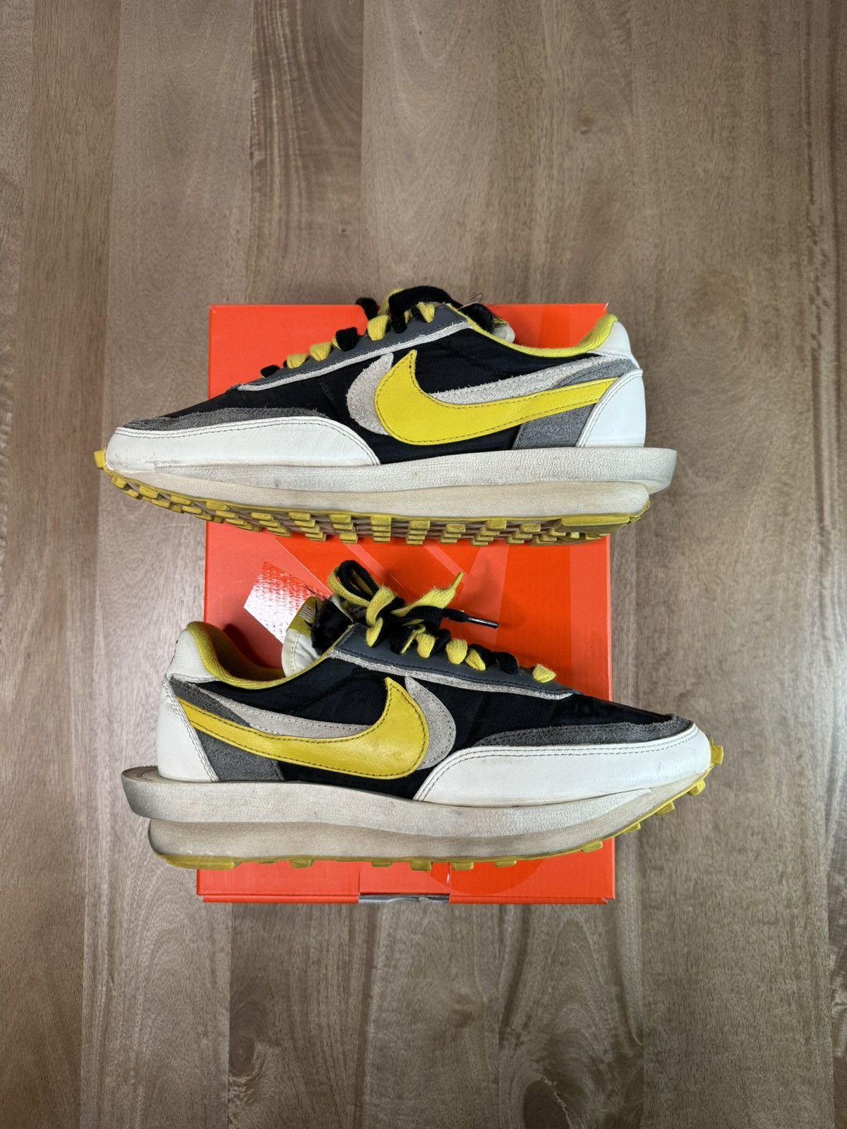 image of Nike Ldwaffle / Su Shoes in Black, Men's (Size 9)