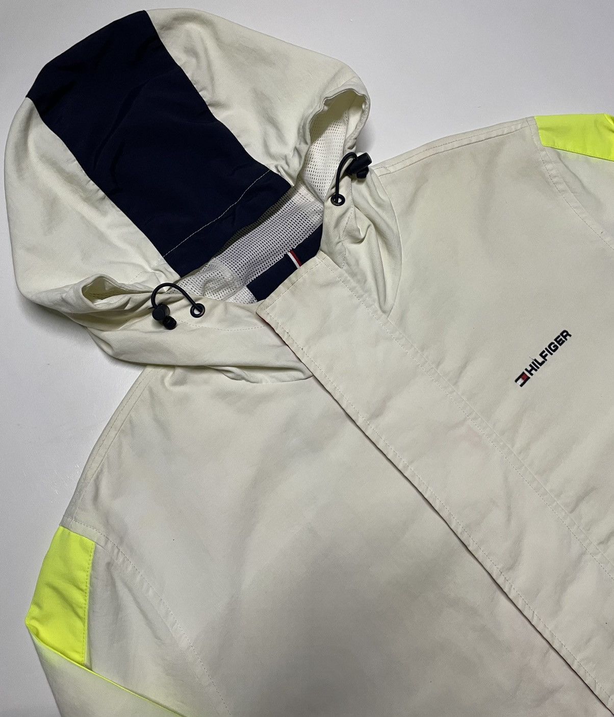 Tommy Hilfiger × Vintage Tommy Hilfiger combine bigflag white sportwear jacket Size US L / EU 52-54 / 3 - 6 Thumbnail