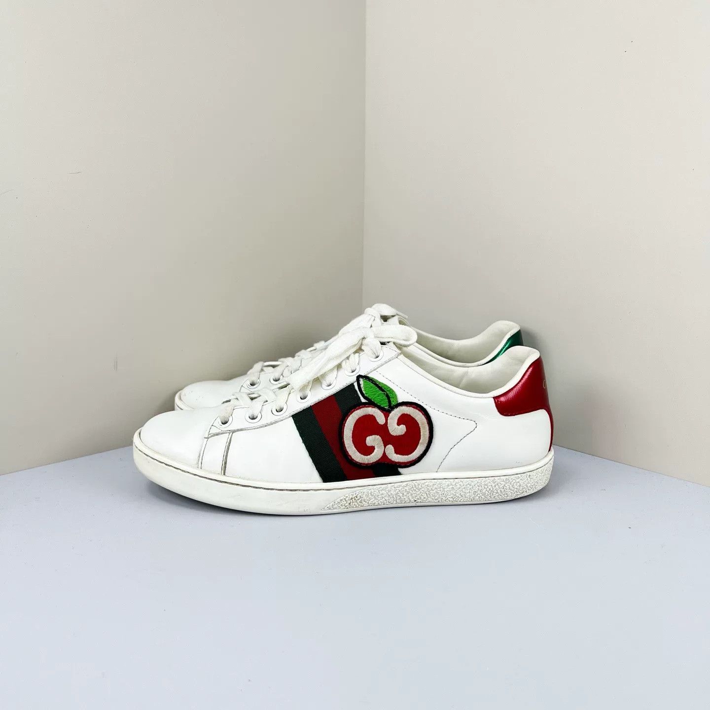 Gucci Gucci Double G Apple Embroidery White Sneakers Size US 5.5 / IT 35.5 - 1 Thumbnail