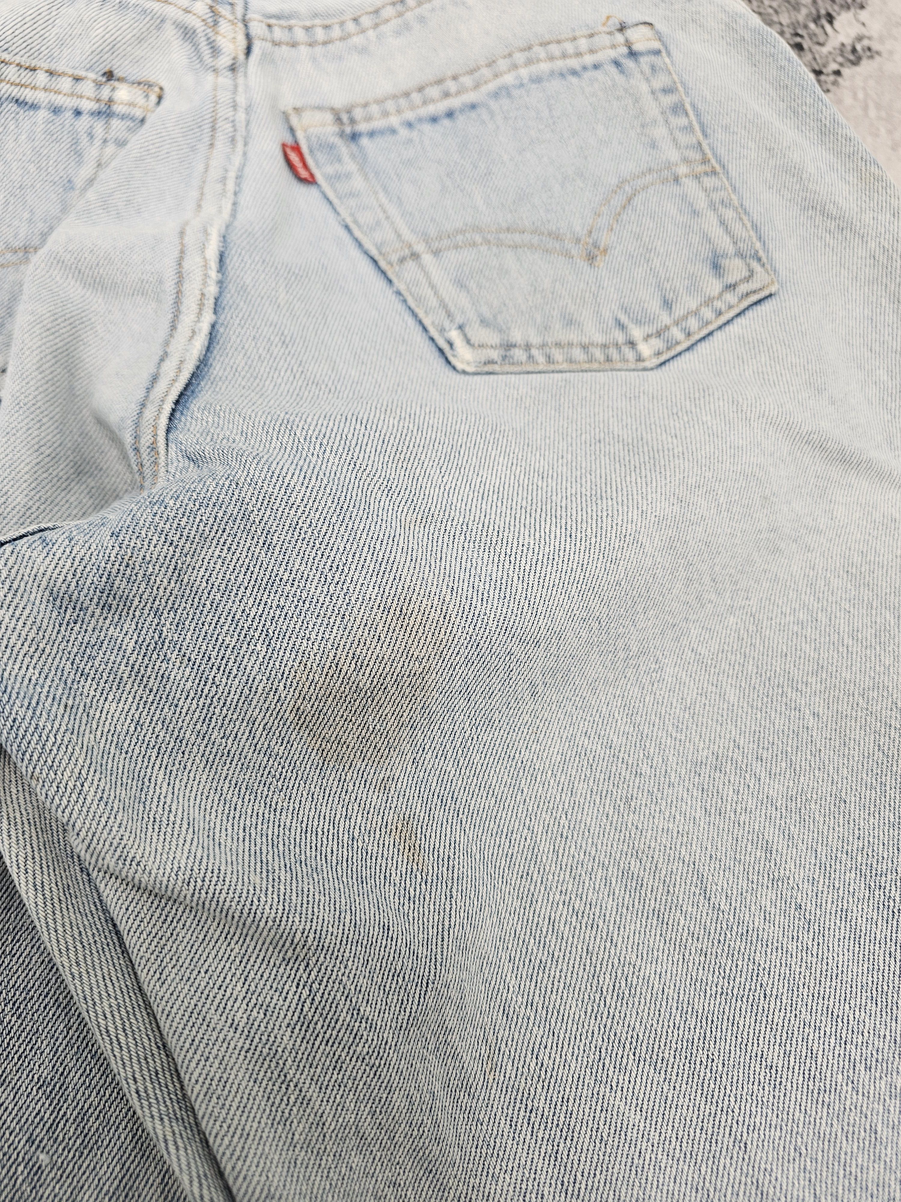 Levi's Vintage Clothing Vtg 90's LEVIS 501 Light Blue Jeans Made In USA L0539 Size US 28 / EU 44 - 11 Thumbnail