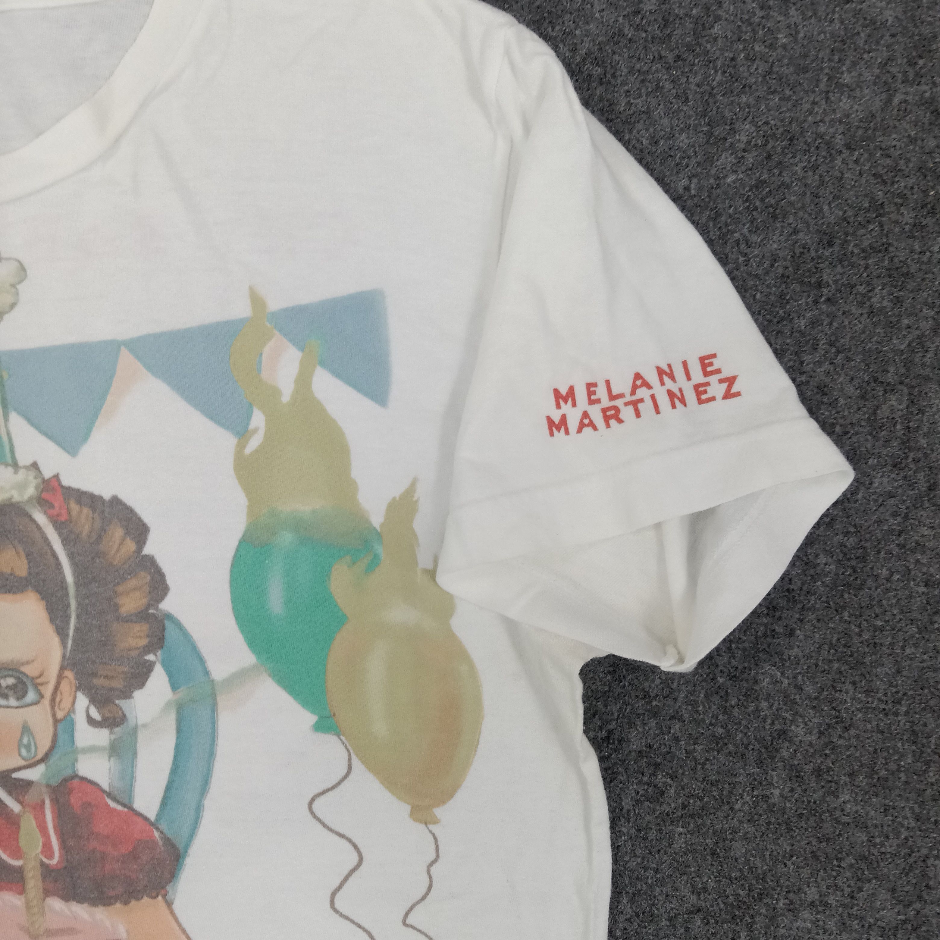 Band Tees × Vintage Cry Baby Melanie Martinez Tour 2016 Band Tshirt Size US M / EU 48-50 / 2 - 3 Thumbnail
