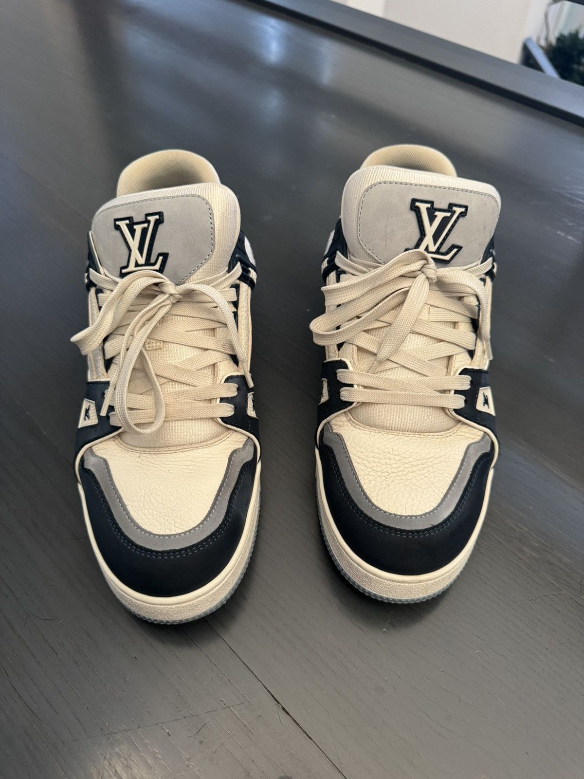 Louis Vuitton LV Trainer Sneaker White/Bleu Size US 8.5 / EU 41-42 - 5 Thumbnail