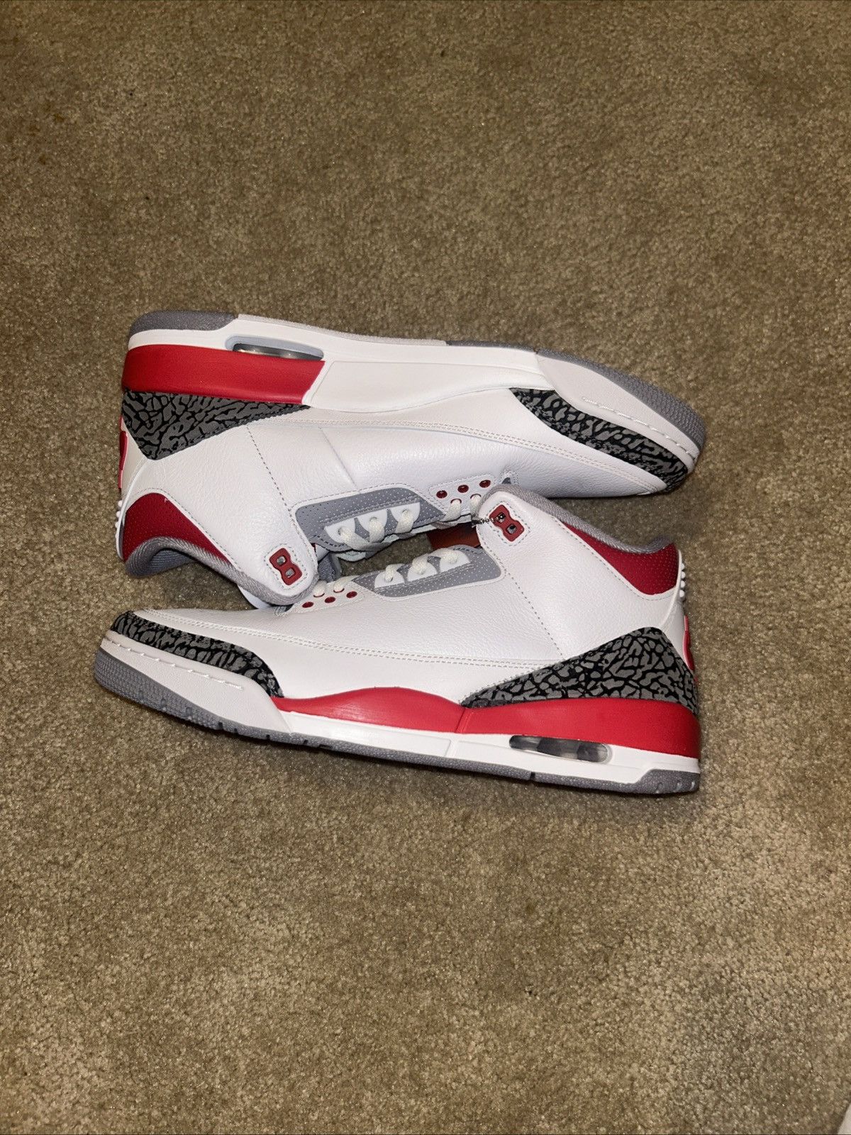 Jordan Brand Jordan 3 Fire Red Size US 12.5 / EU 45-46 - 2 Thumbnail