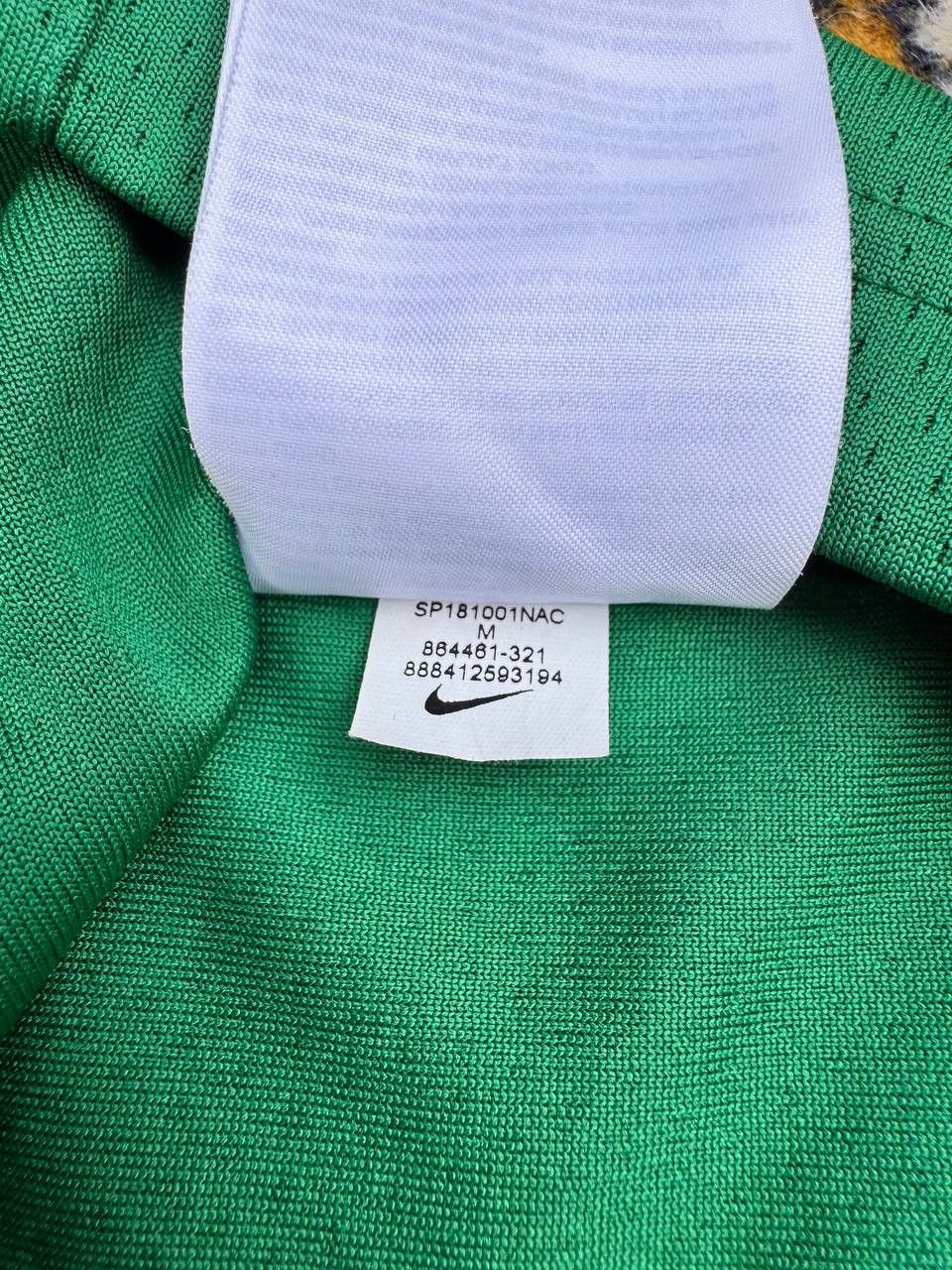 Nike 2017 GREEN BOSTON CELTICS NBA ICON TEAM JERSEY SIZE M Size US M / EU 48-50 / 2 - 5 Thumbnail