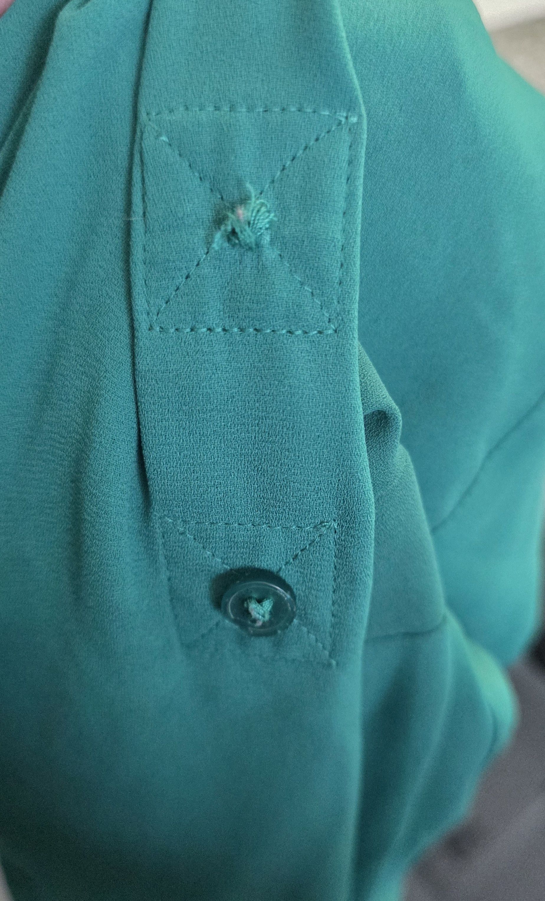 Express Express Petite Green Portofino Button Shirt Blouse XS TP Size XS / US 0-2 / IT 36-38 - 4 Thumbnail