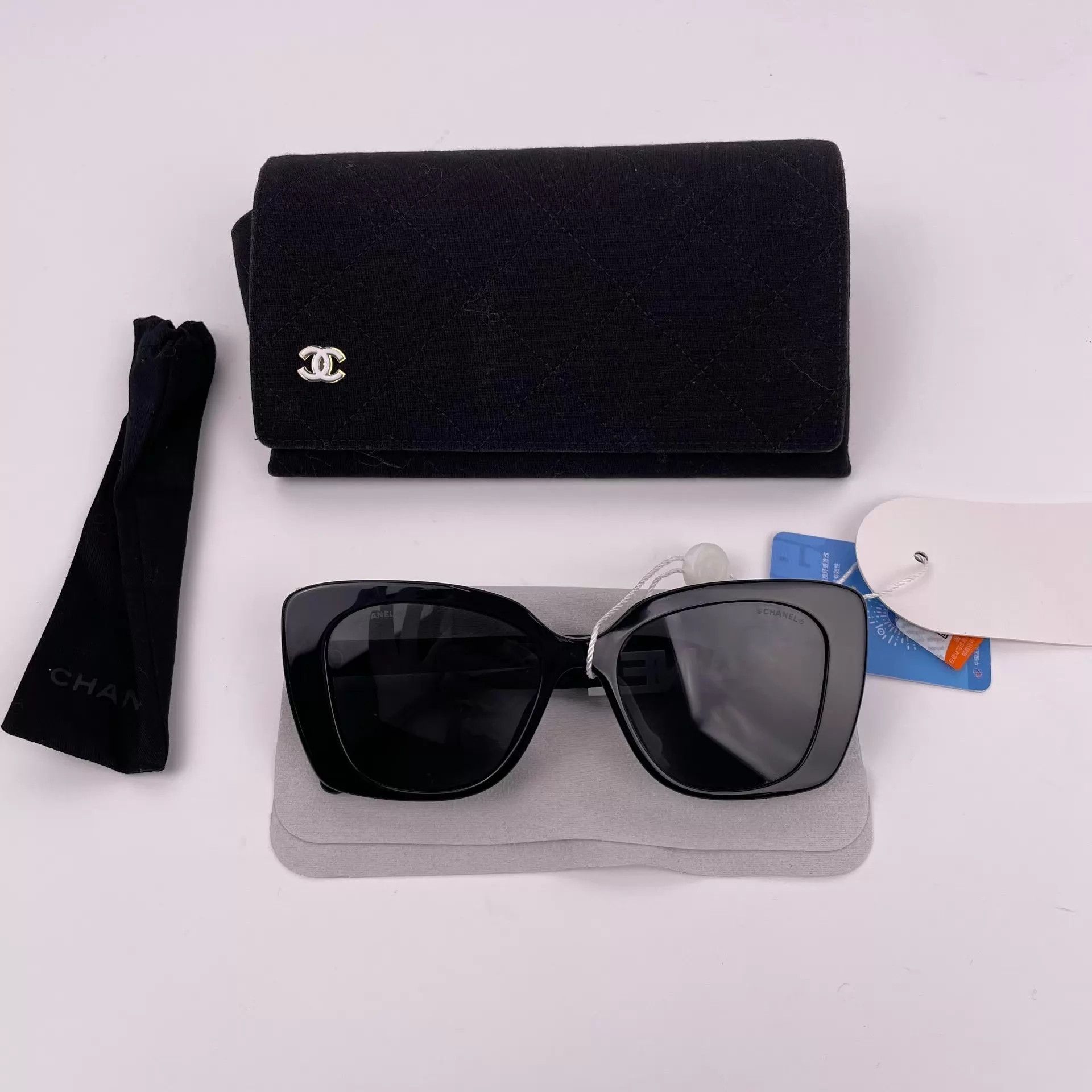 Chanel Chanel Crystal CC Logo Sunglasses Size ONE SIZE - 1 Thumbnail