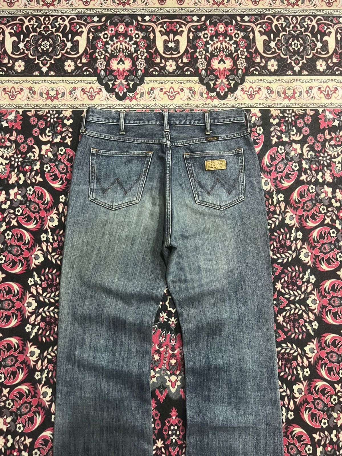 Wrangler Vintage Wrangler Blue Washed Distressed Flare Jeans Size US 32 / EU 48 - 6 Thumbnail