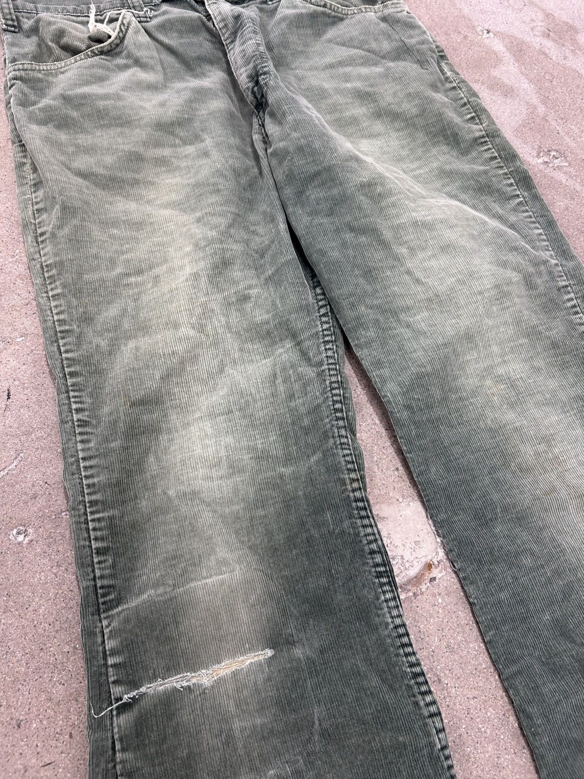 Levi's Vintage Levi’s Corduroy Flares Jeans Green 70s Hippie Size US 30 / EU 46 - 4 Thumbnail