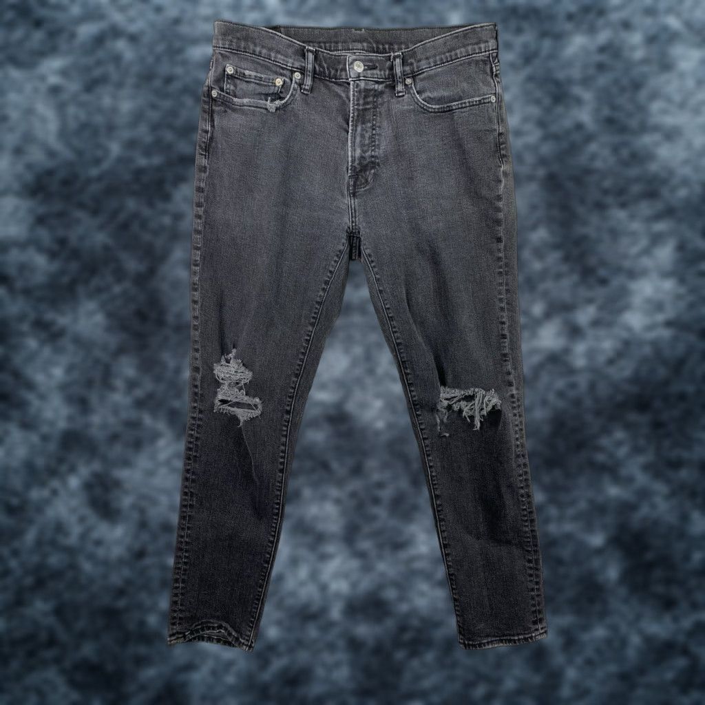 Abercrombie & Fitch Abercrombie & Fitch Jeans Slim Mens 33 x 32 Black Distressed Stretch Tapered Zip 5-Pocket Denim - 90s Theme, Regular Fit, Size 33 Black Mens Jeans Size US 33 - 1 Thumbnail