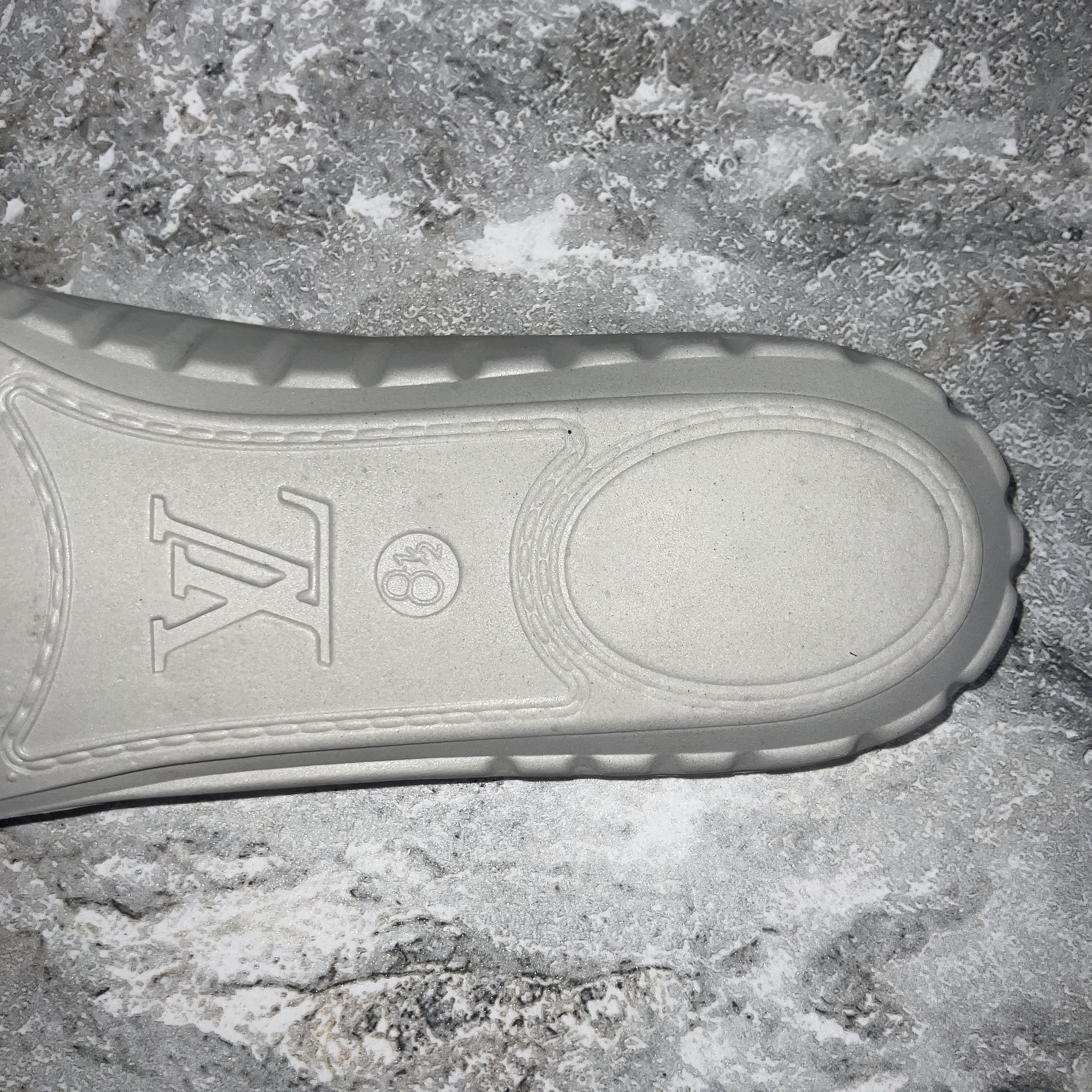 Louis Vuitton Louis Vuitton Slalom Monogram Canvas Sneakers Leather Size US 9.5 / EU 42-43 - 13 Thumbnail