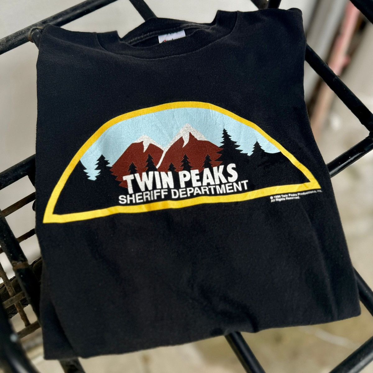 image of Vintage Early 90's Twin Peaks Promo Tee in White, Men's (Size XL)